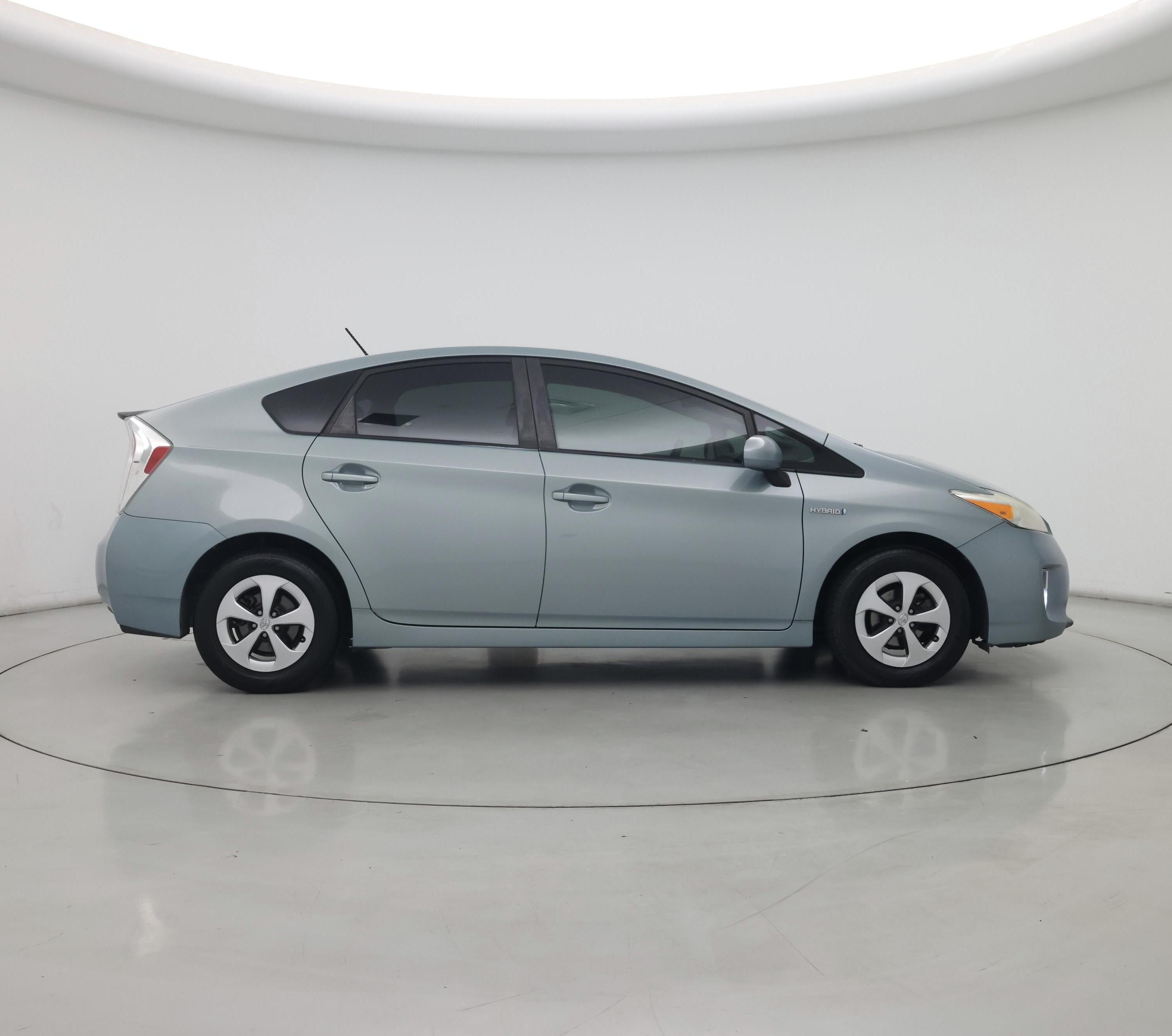 Thumbnail: 2013 Toyota Prius - 7