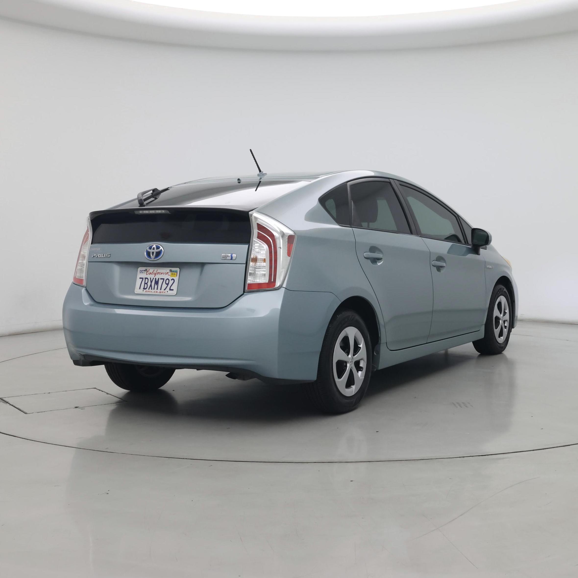 Thumbnail: 2013 Toyota Prius - 8