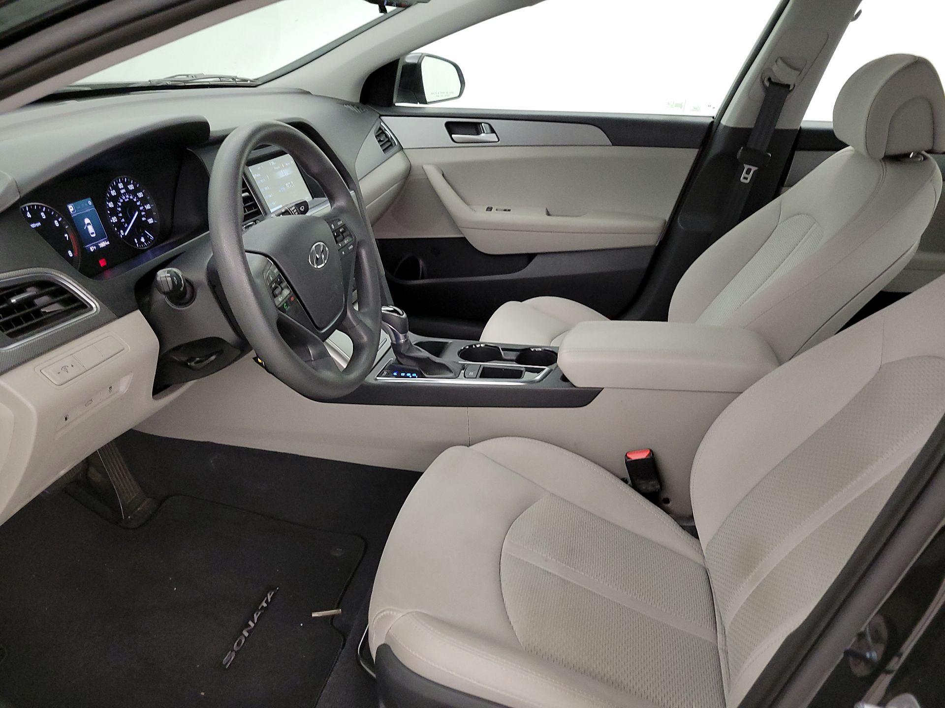 Thumbnail: 2016 Hyundai Sonata - 11