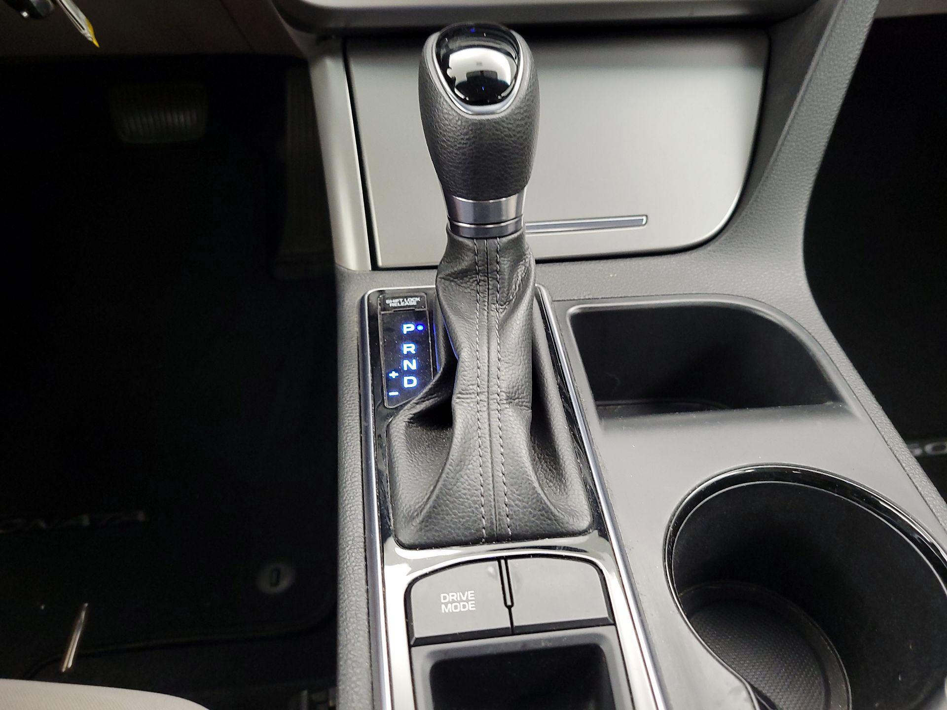 Thumbnail: 2016 Hyundai Sonata - 17