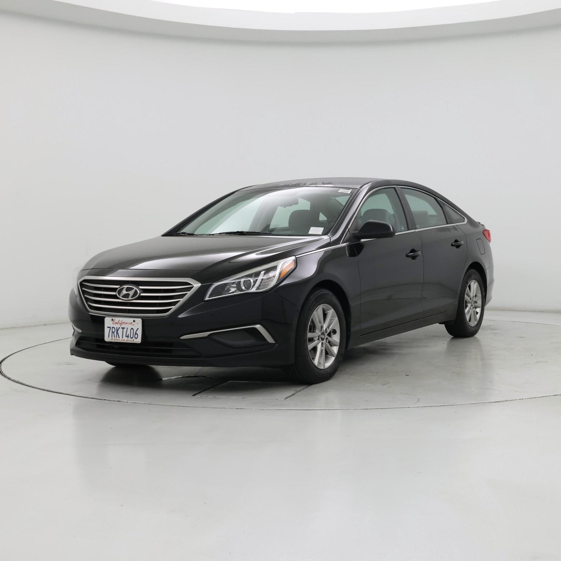 Thumbnail: 2016 Hyundai Sonata - 4