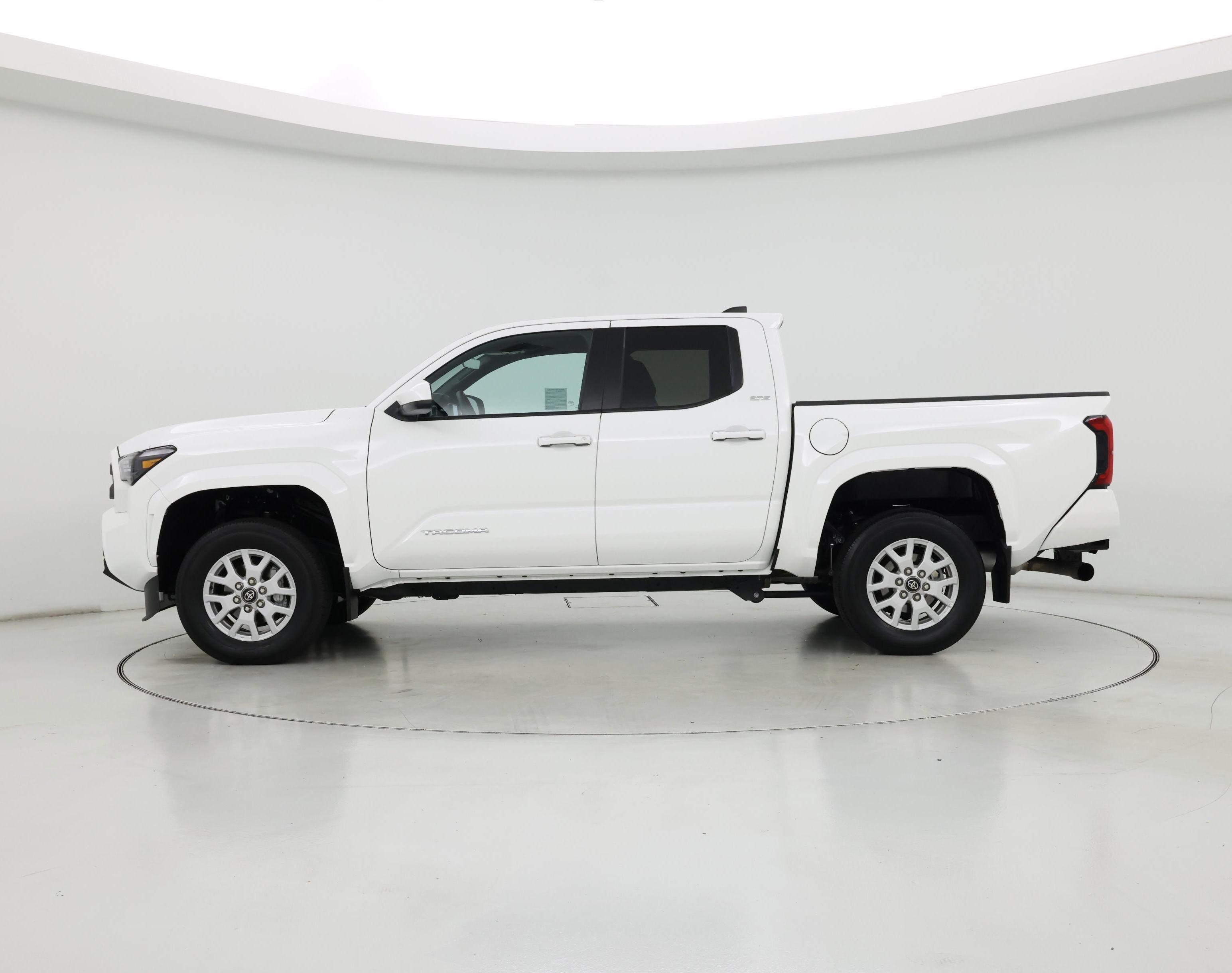 Thumbnail: 2024 Toyota Tacoma - 3