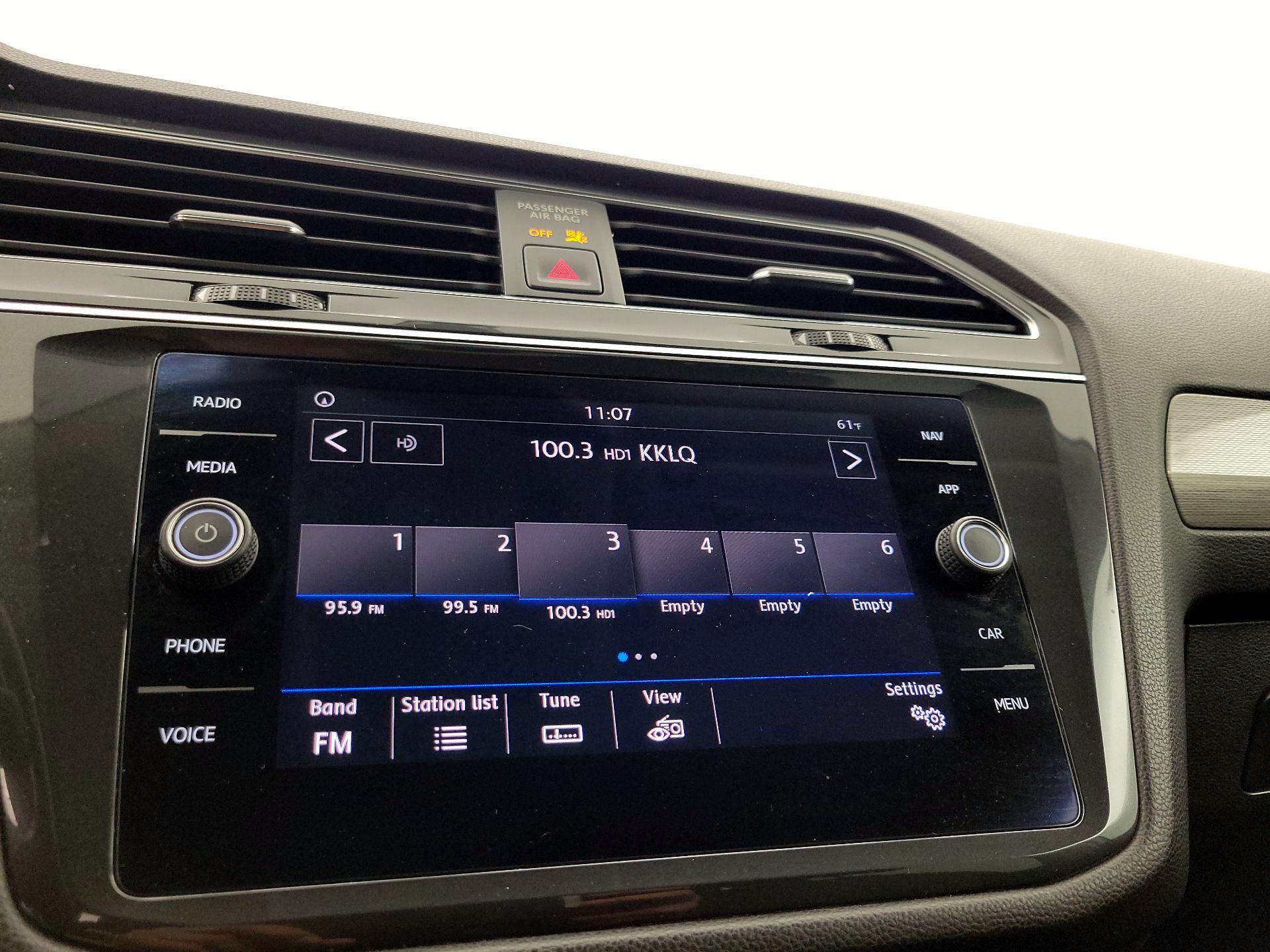 Thumbnail: 2019 Volkswagen Tiguan - 16