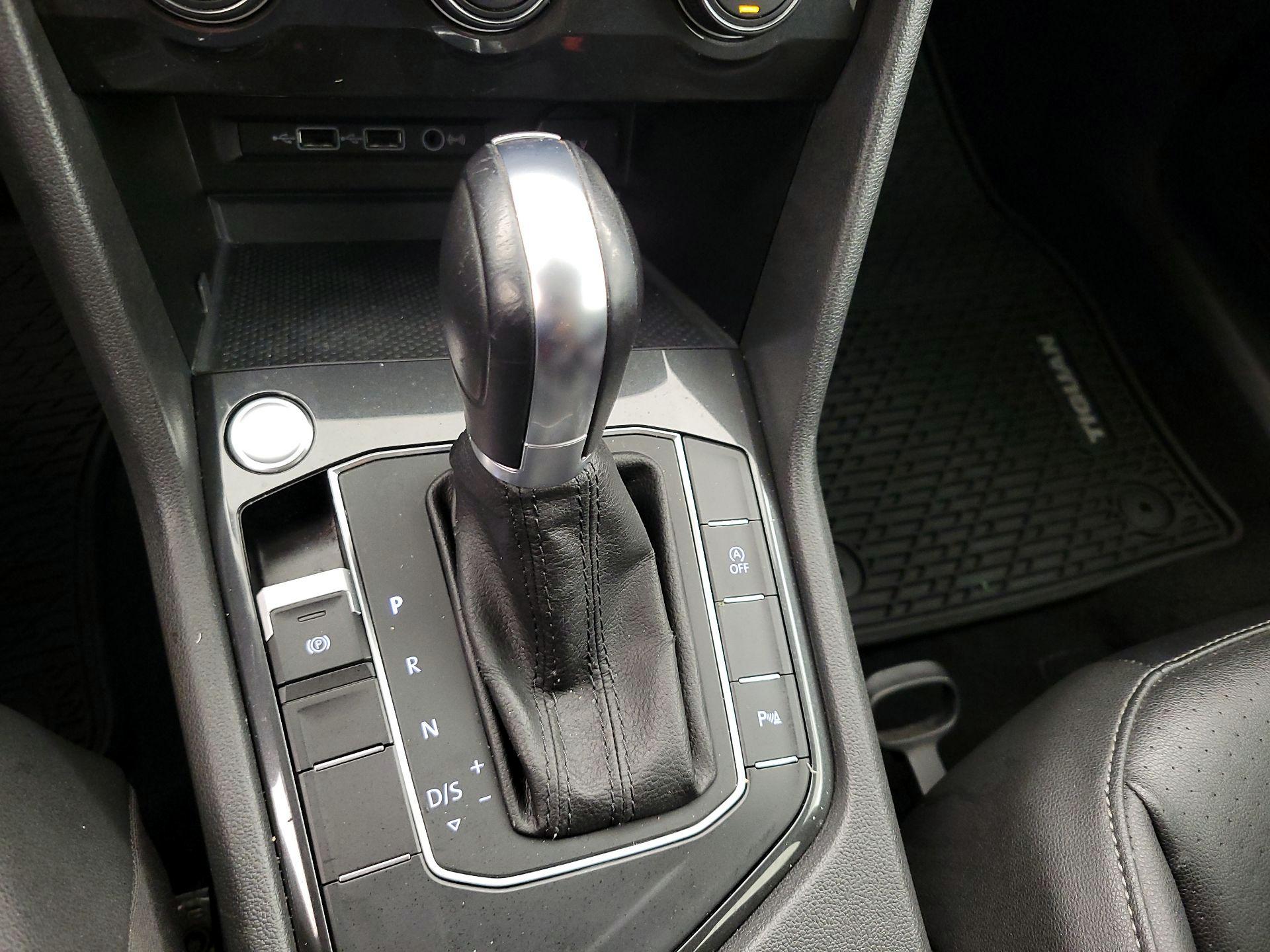 Thumbnail: 2019 Volkswagen Tiguan - 18