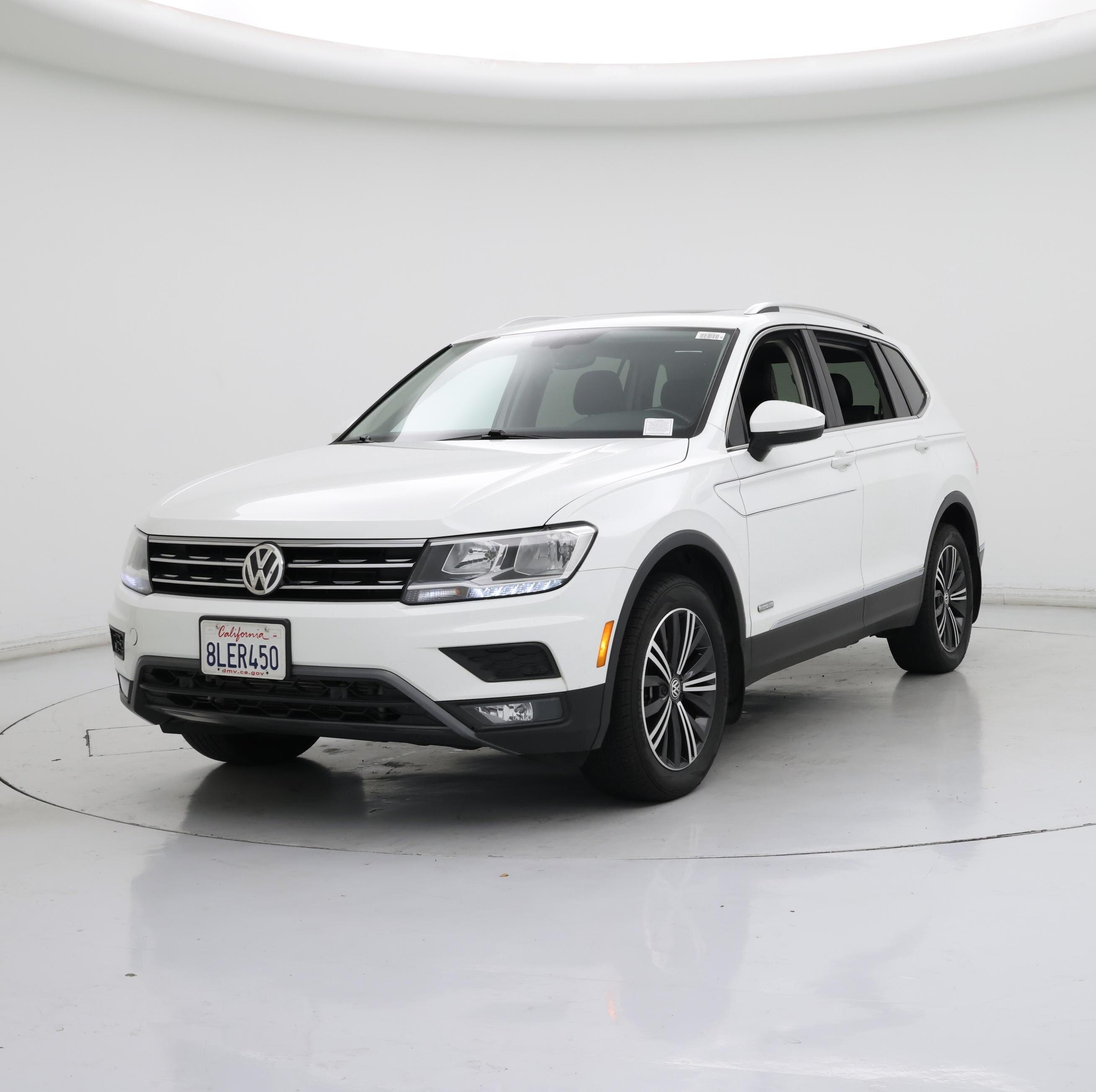 Thumbnail: 2019 Volkswagen Tiguan - 4