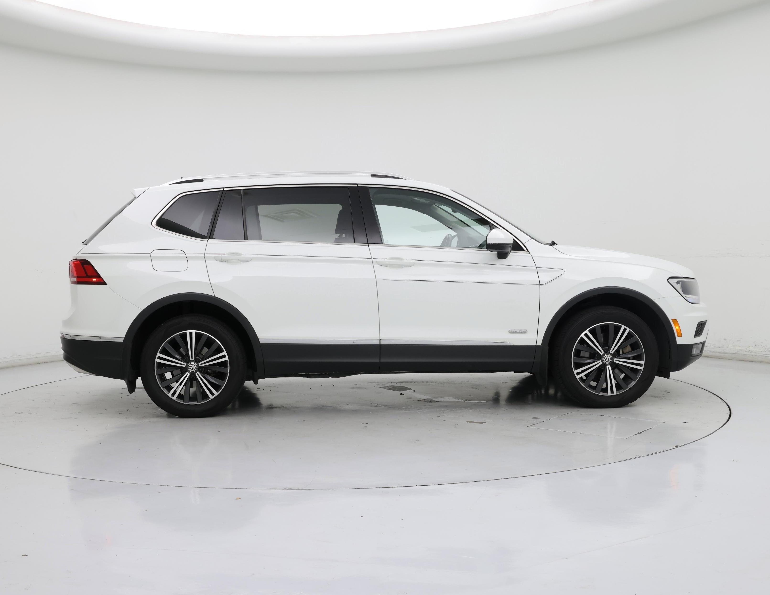 Thumbnail: 2019 Volkswagen Tiguan - 7