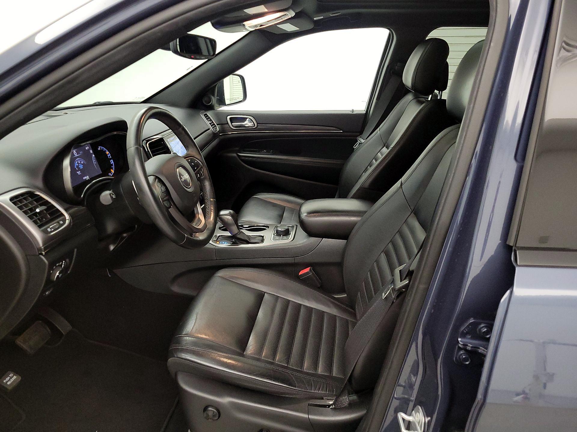 Thumbnail: 2019 Jeep Grand Cherokee - 11