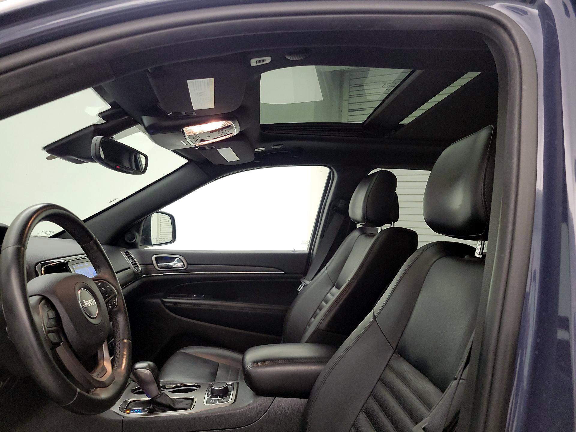 Thumbnail: 2019 Jeep Grand Cherokee - 20