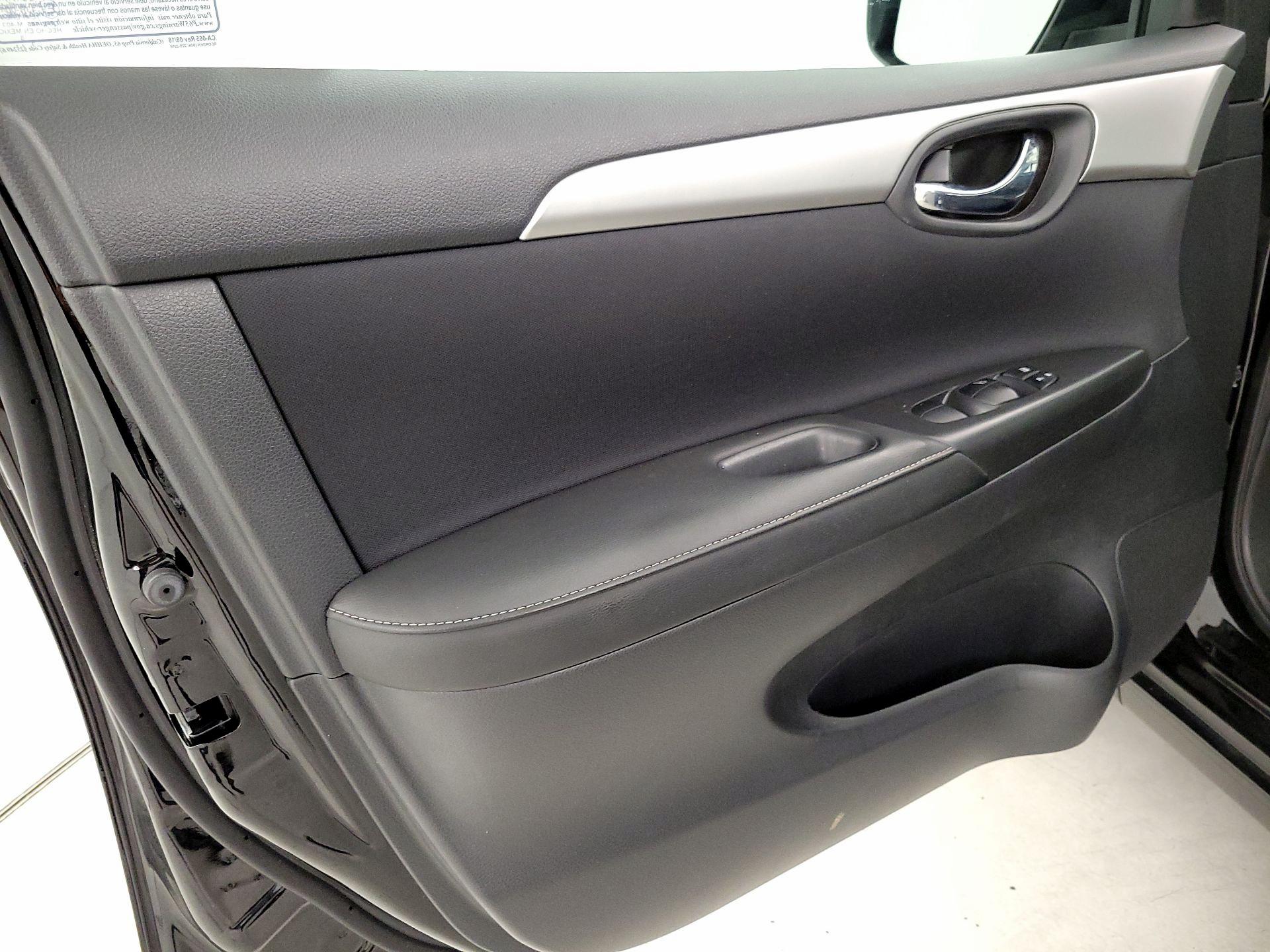 Thumbnail: 2019 Nissan Sentra - 12