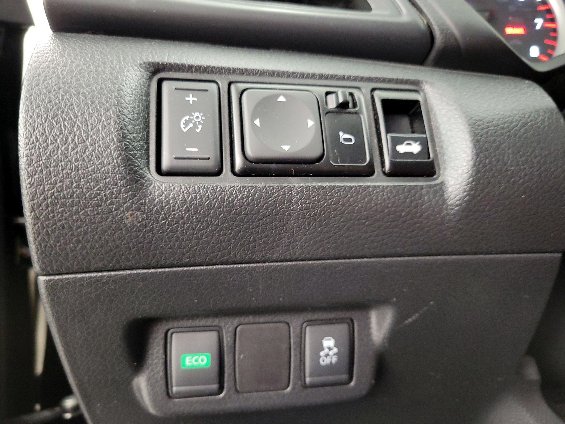 Thumbnail: 2019 Nissan Sentra - 13
