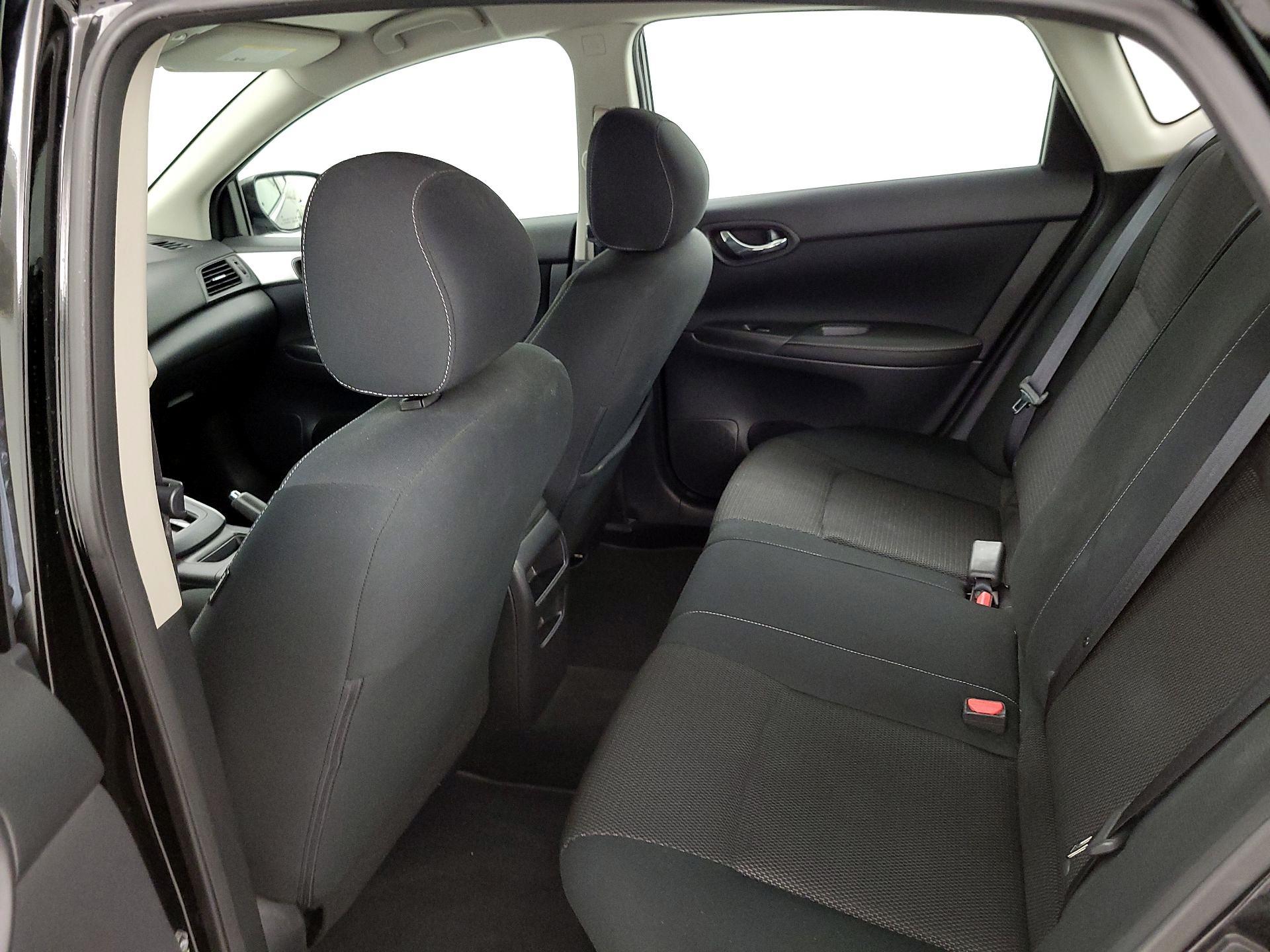 Thumbnail: 2019 Nissan Sentra - 19