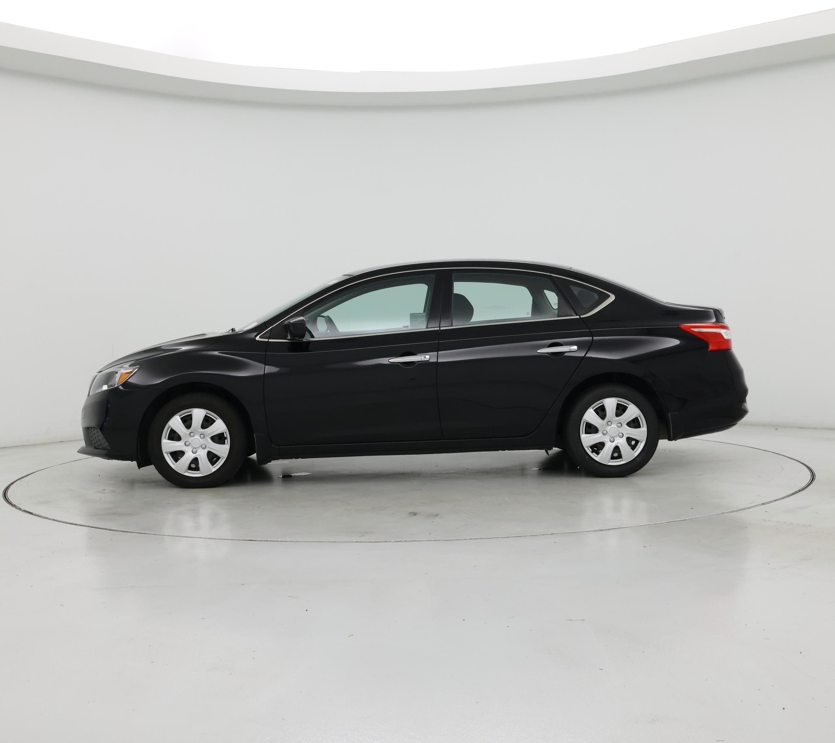 Thumbnail: 2019 Nissan Sentra - 3