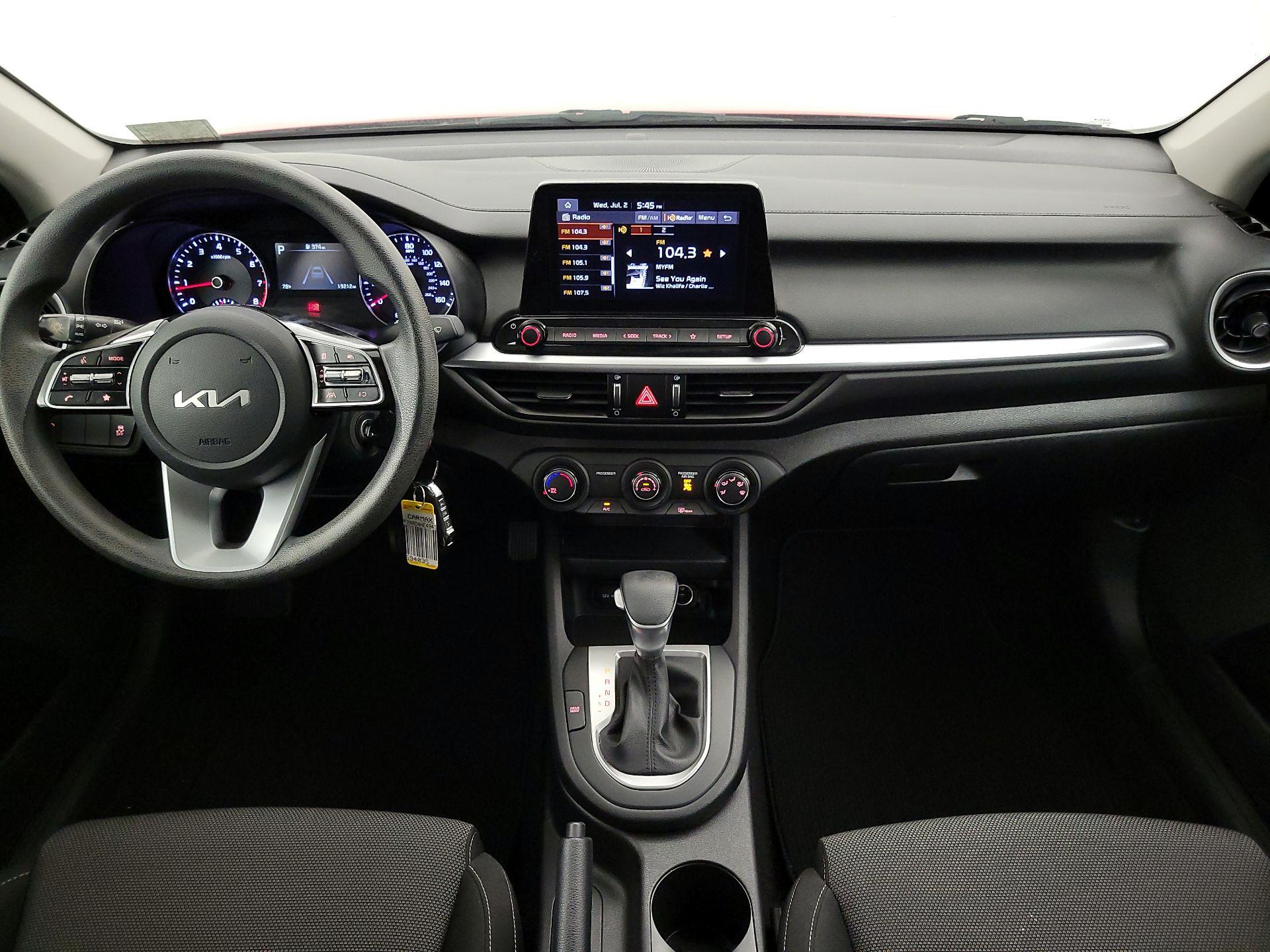 Thumbnail: 2022 Kia Forte - 9