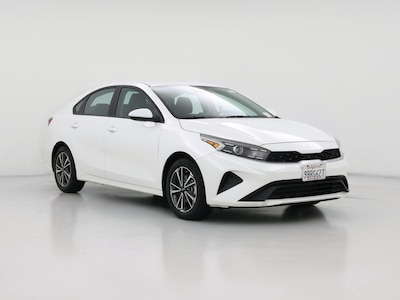 White 2022 Kia Forte LXS