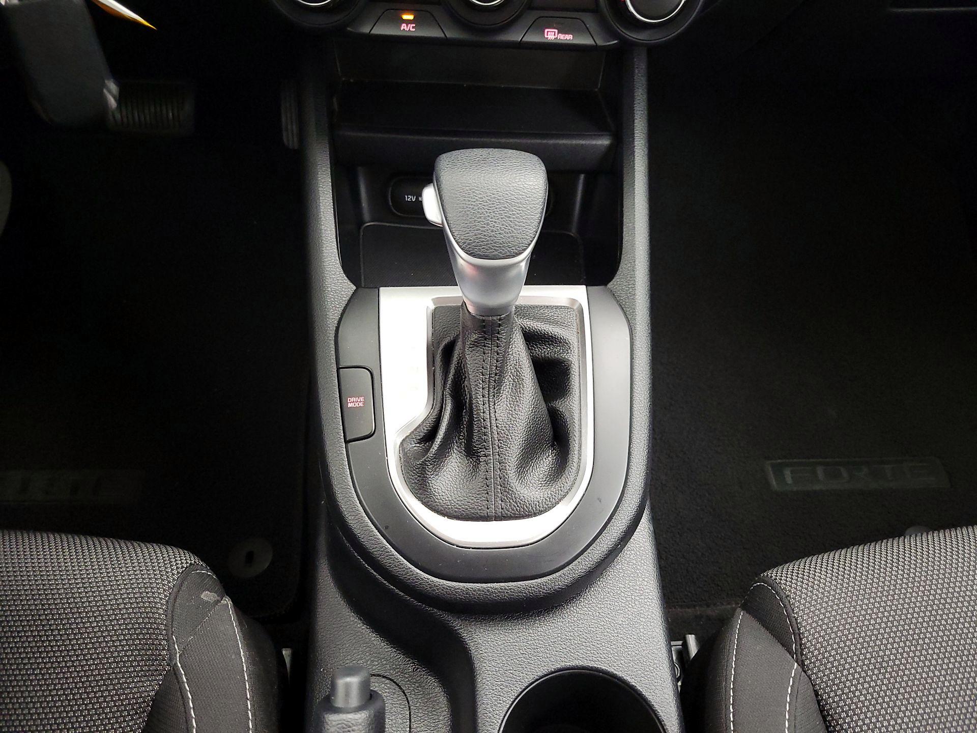Thumbnail: 2022 Kia Forte - 17
