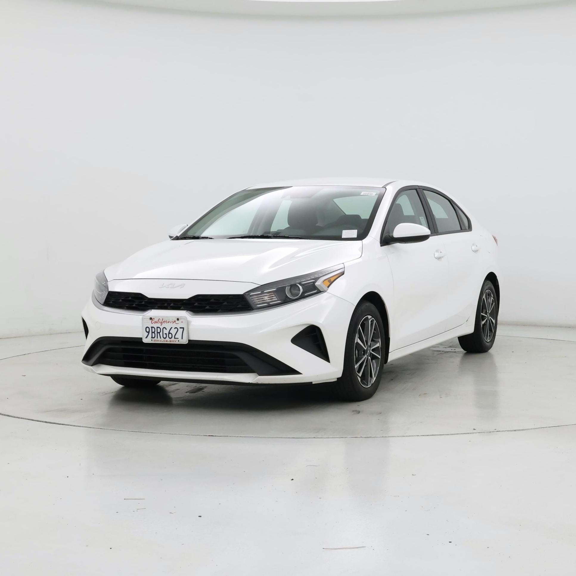 Thumbnail: 2022 Kia Forte - 4