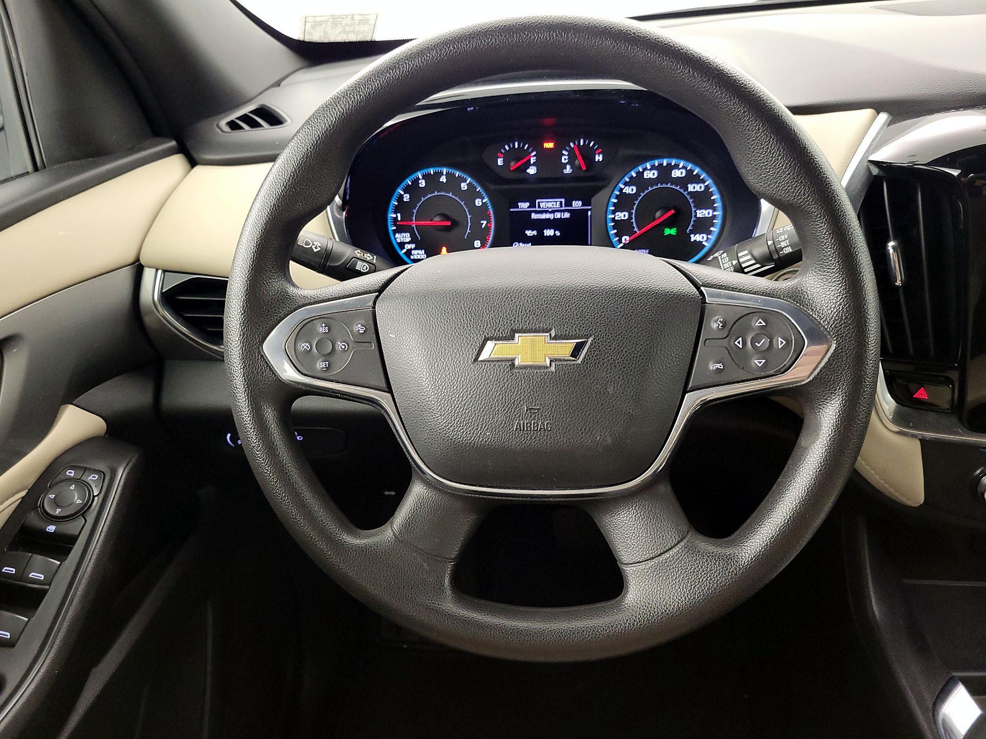 Thumbnail: 2022 Chevrolet Traverse - 10