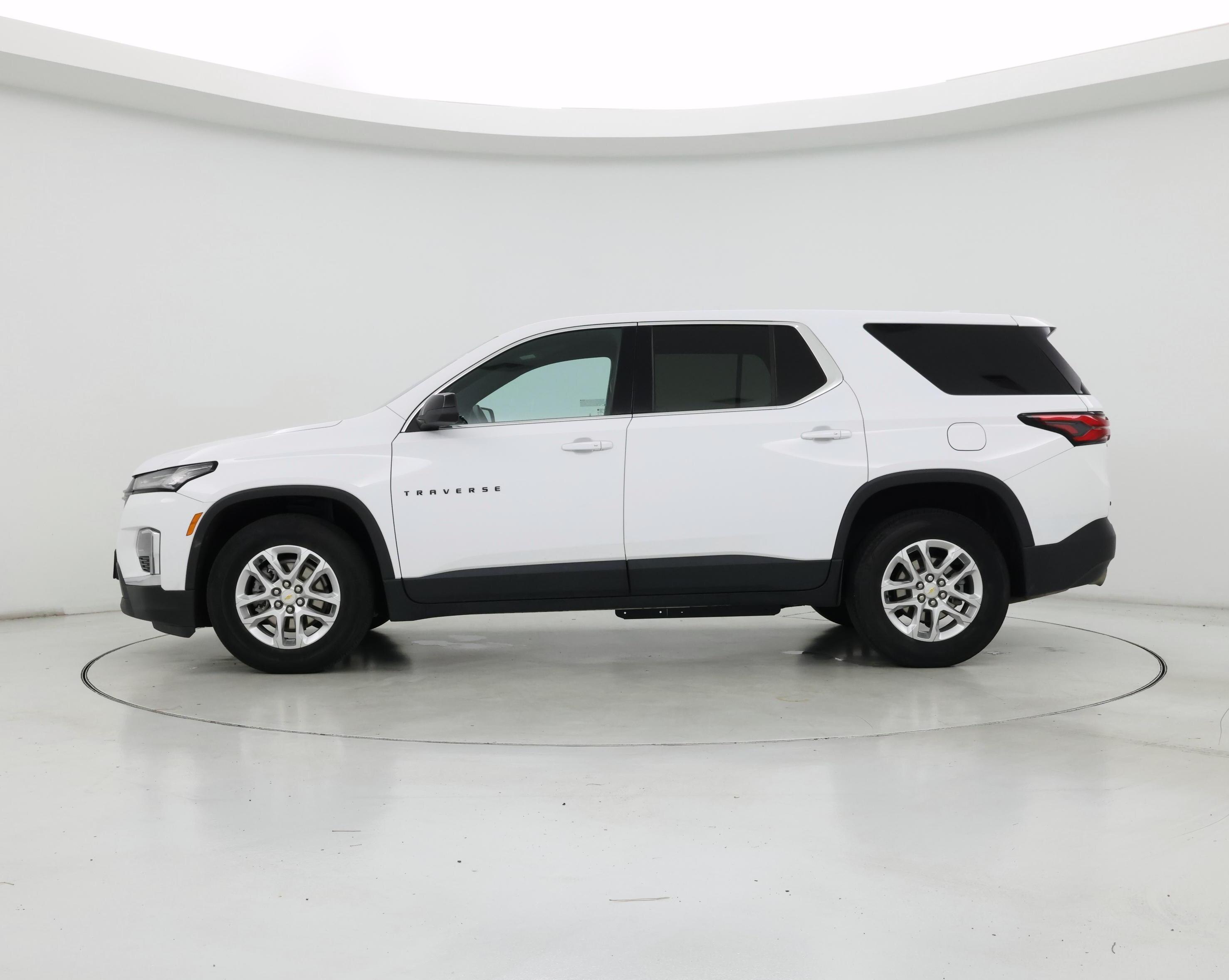 Thumbnail: 2022 Chevrolet Traverse - 3