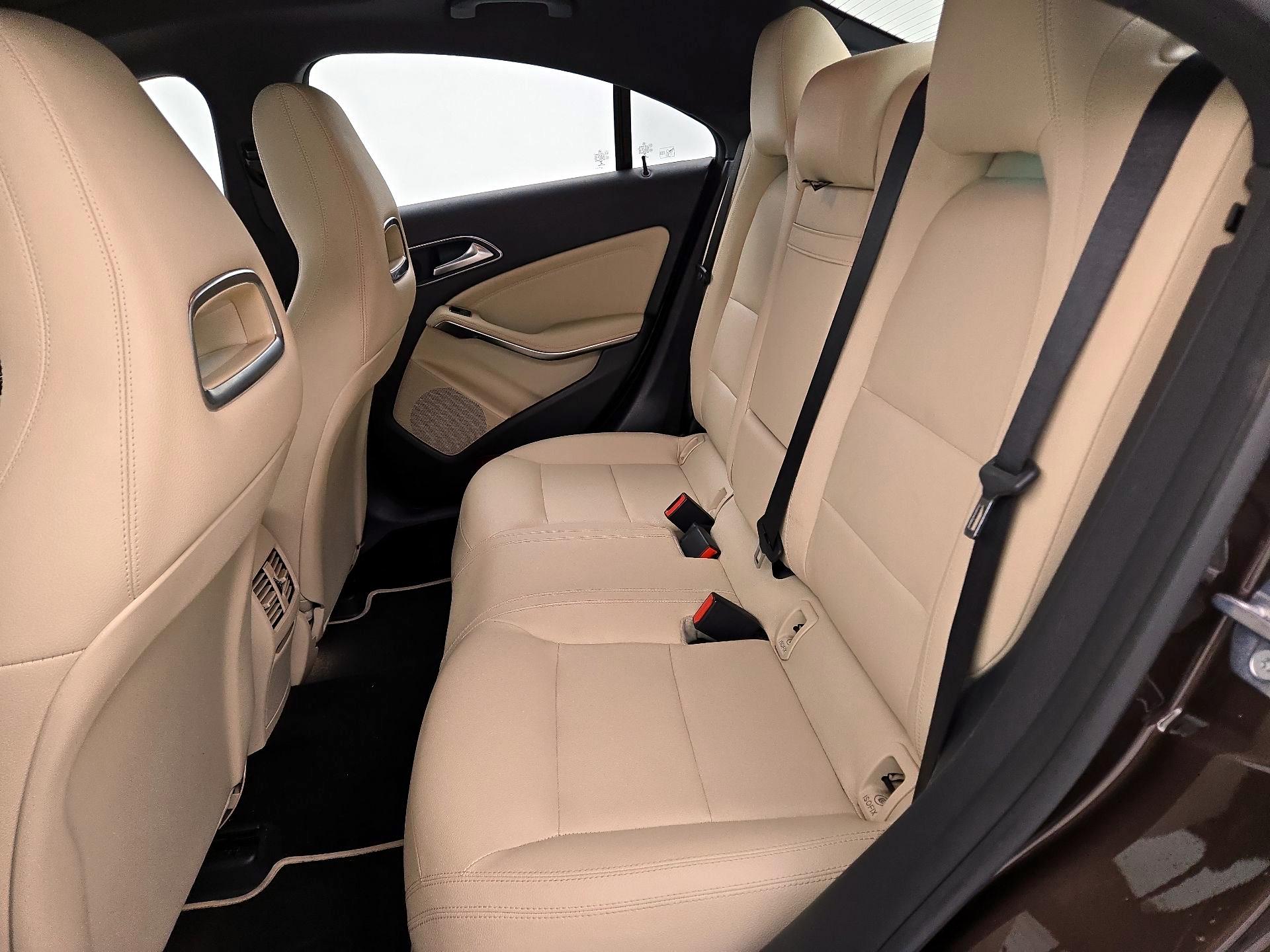 Thumbnail: 2019 Mercedes-Benz CLA - 18