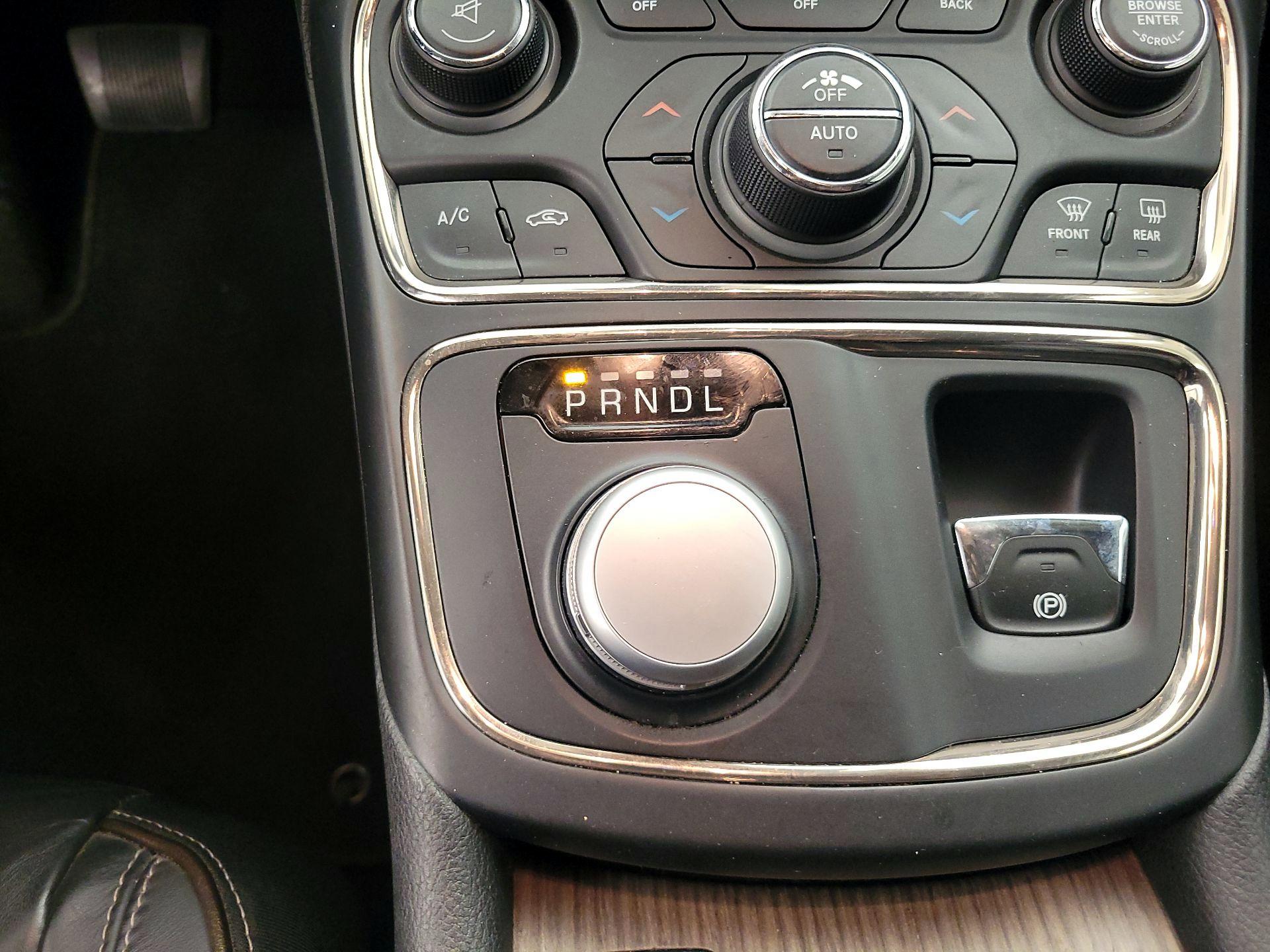 Thumbnail: 2015 Chrysler 200 - 18