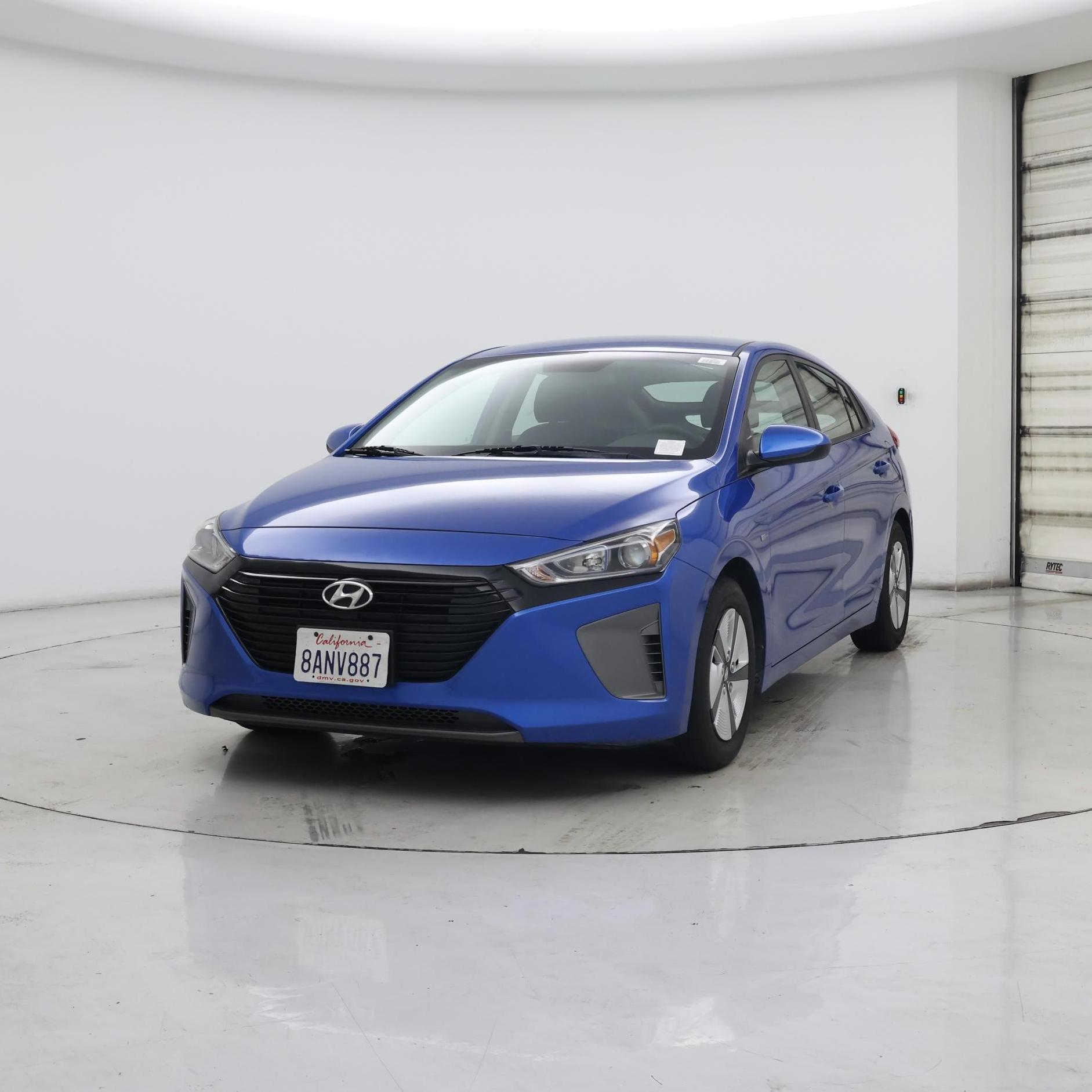Thumbnail: 2017 Hyundai Ioniq - 4