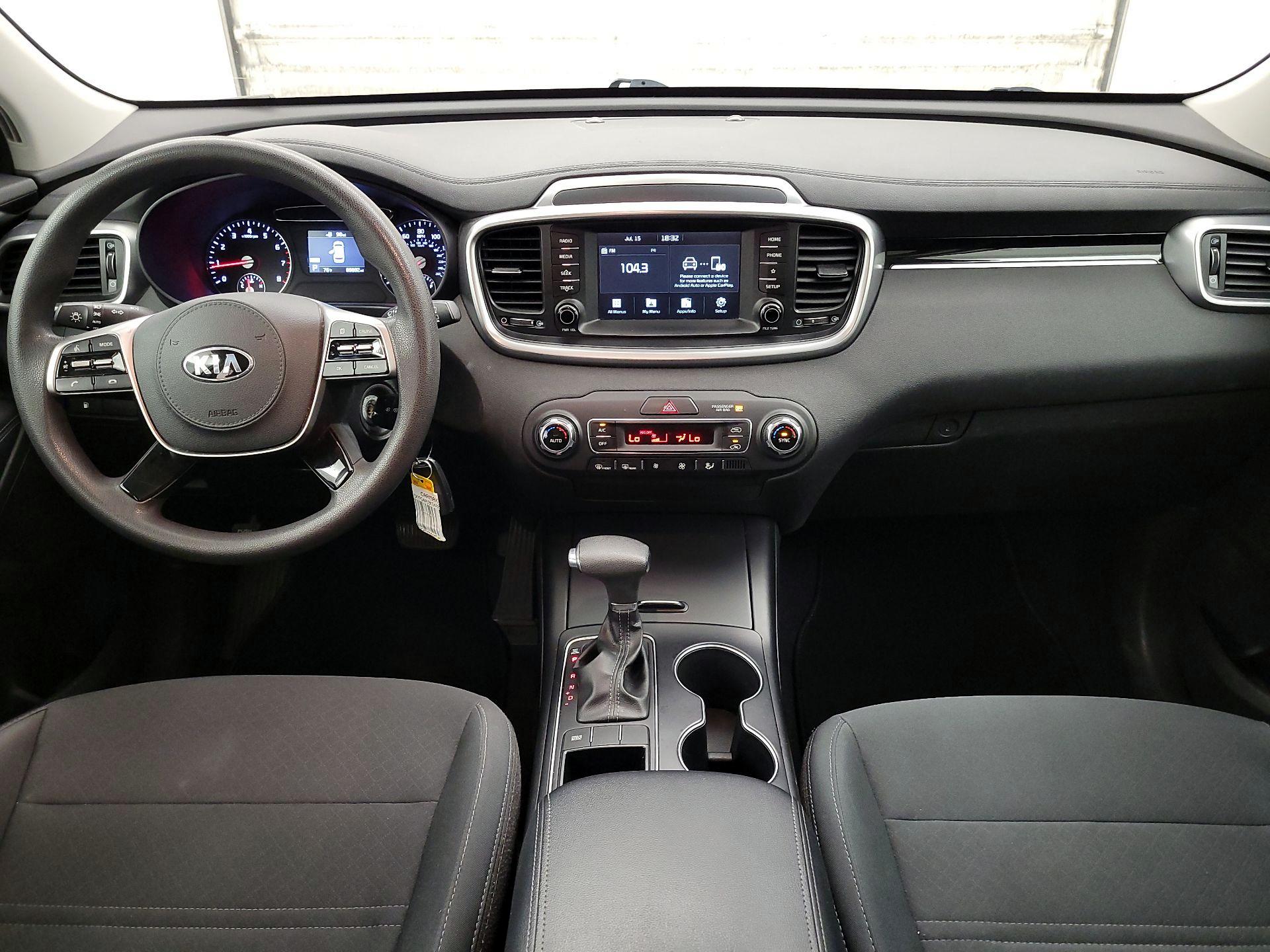 Thumbnail: 2019 Kia Sorento - 9