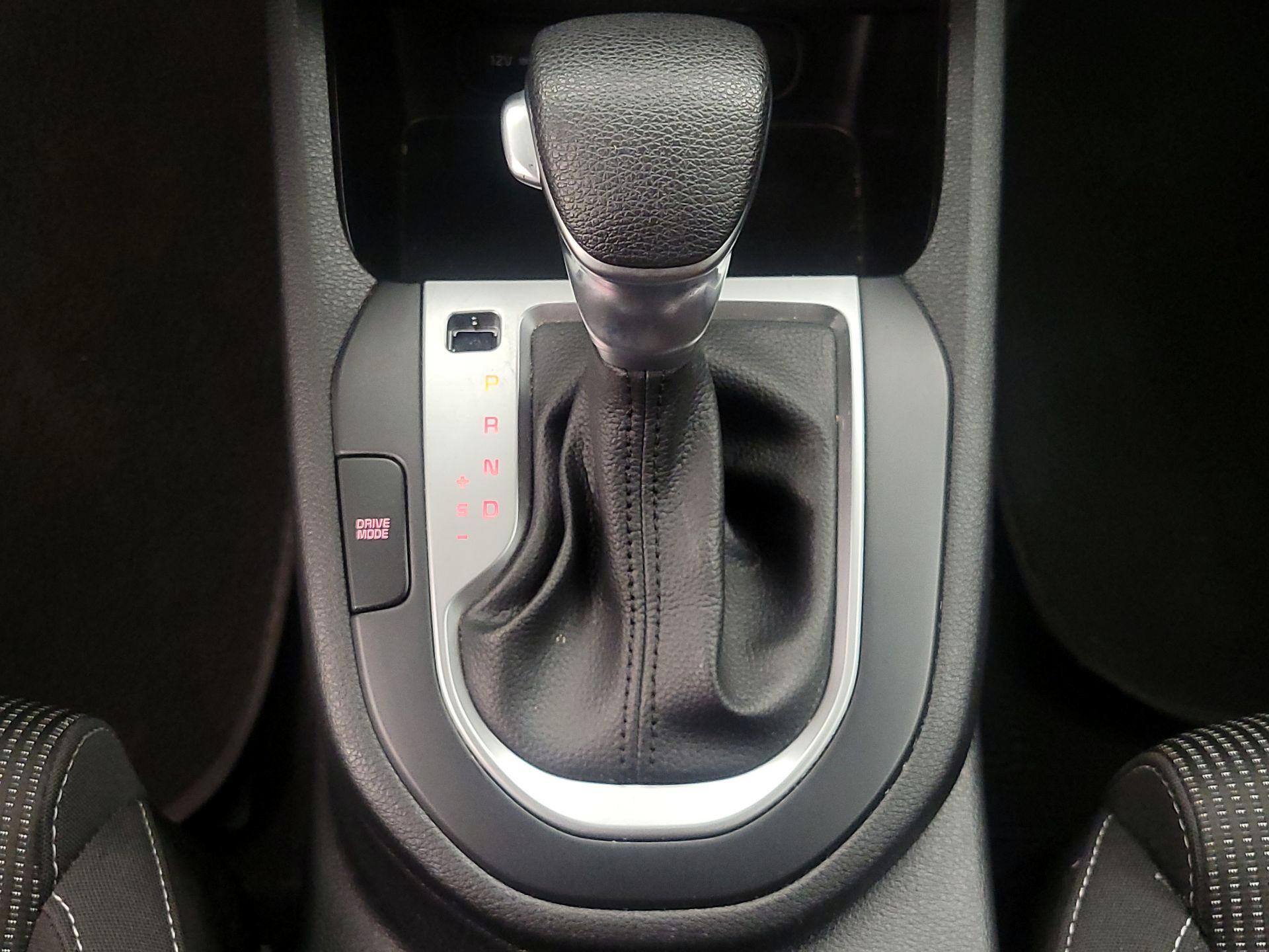 Thumbnail: 2019 Kia Forte - 17