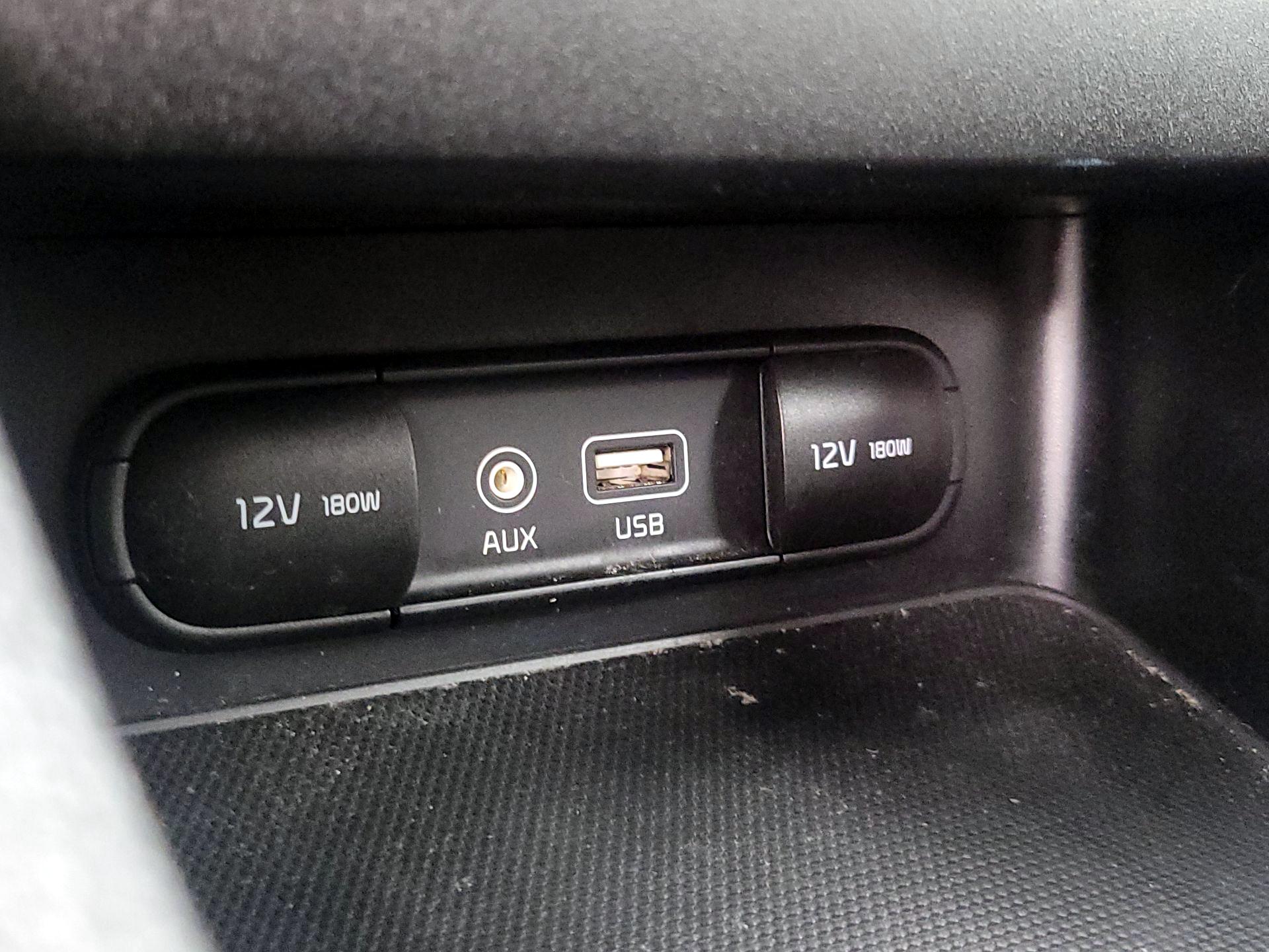 Thumbnail: 2019 Kia Forte - 18