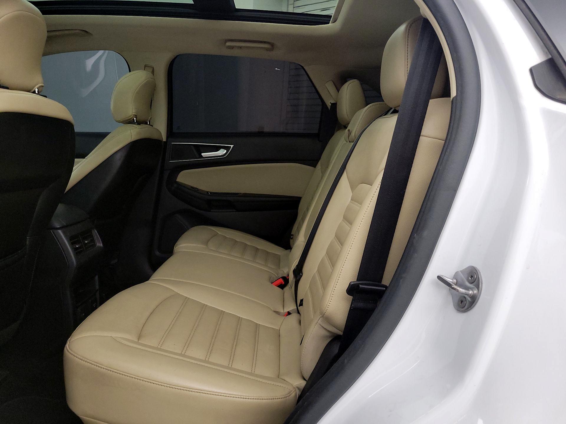 Thumbnail: 2015 Ford Edge - 19