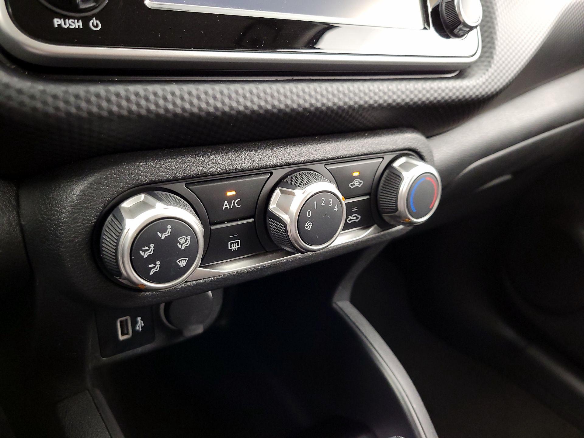 Thumbnail: 2021 Nissan Kicks - 16