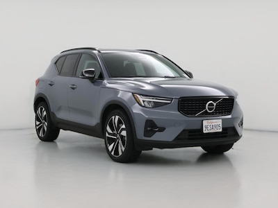 Gray 2023 Volvo XC40 B5 Plus Dark Theme