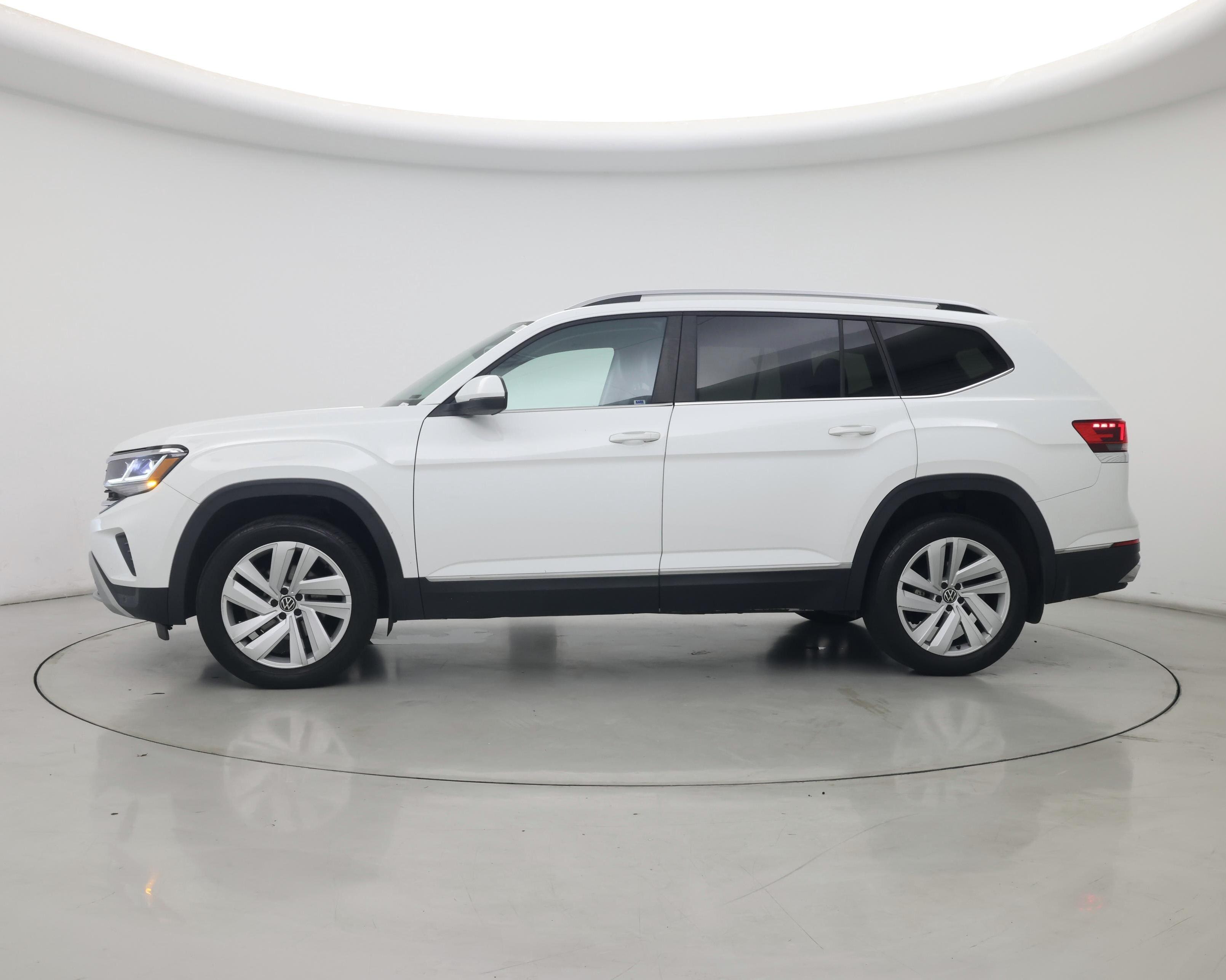 Thumbnail: 2021 Volkswagen Atlas - 3
