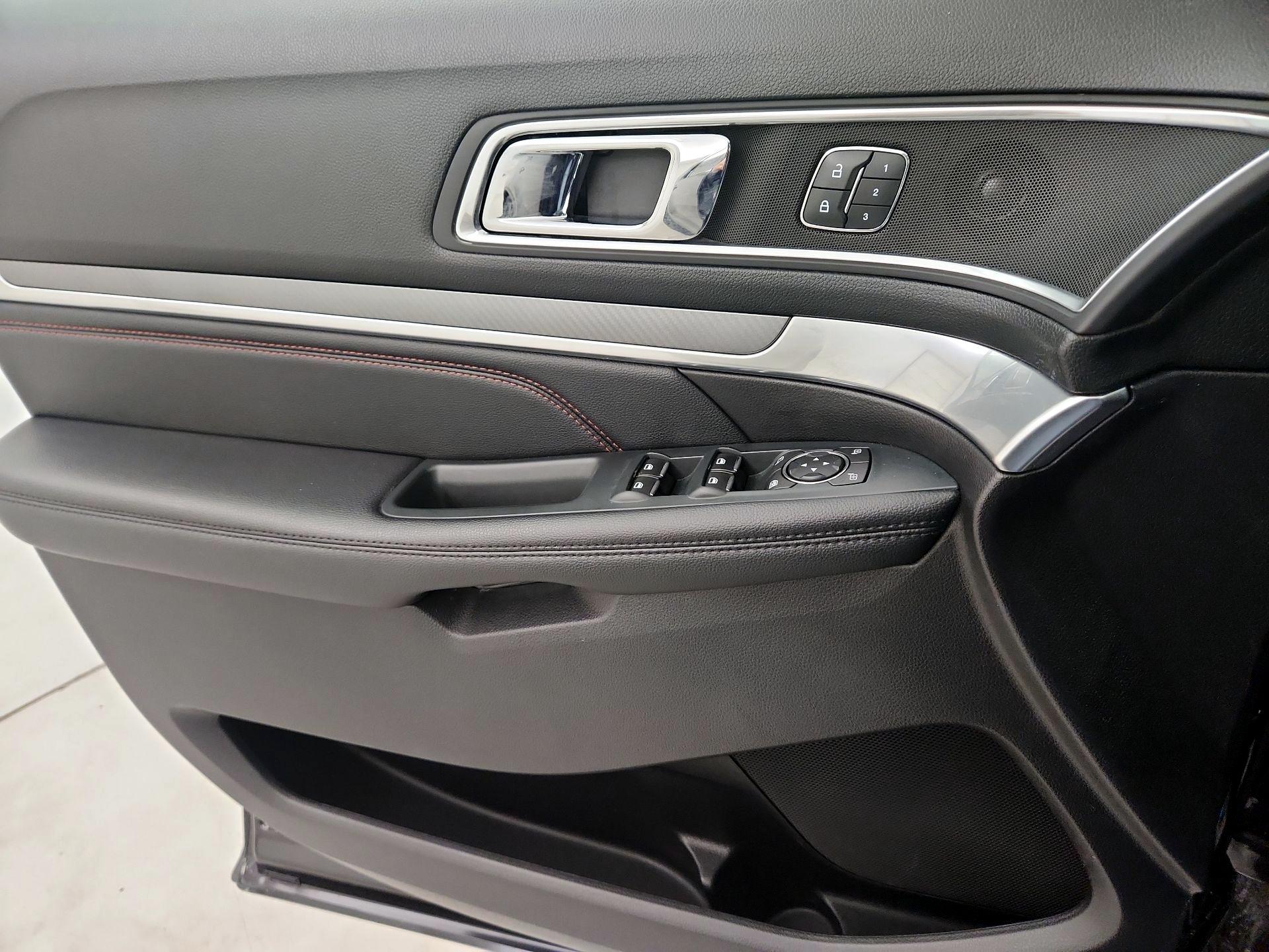 Thumbnail: 2019 Ford Explorer - 12