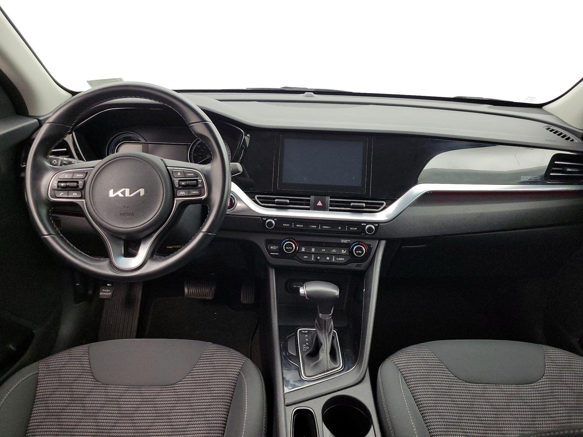 Thumbnail: 2022 Kia Niro - 9