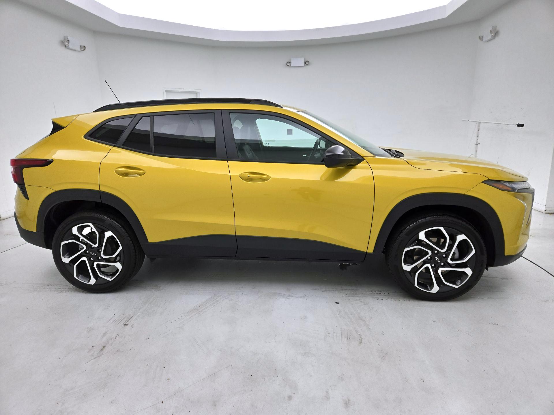 Thumbnail: 2024 Chevrolet Trax - 4