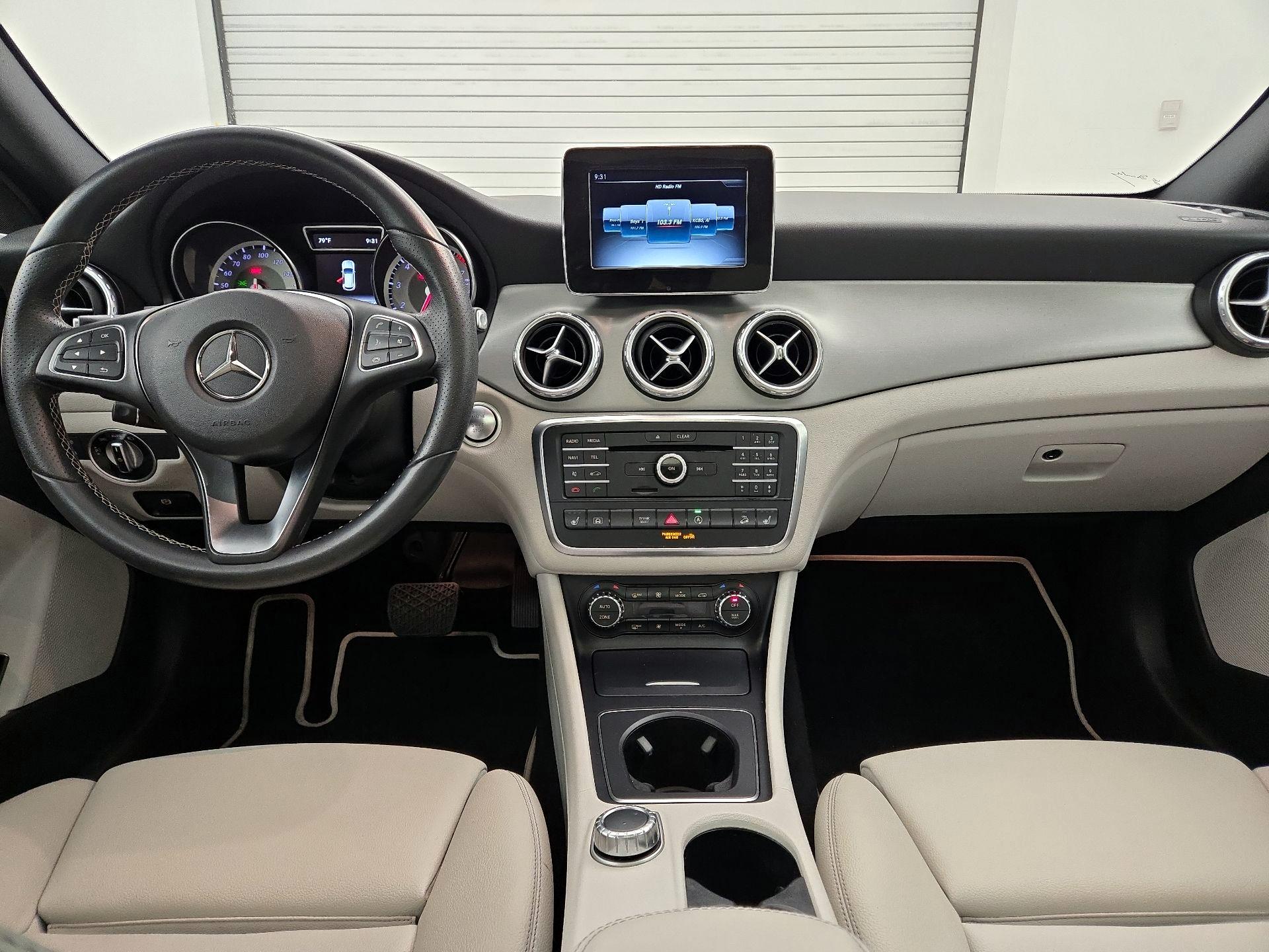 Thumbnail: 2017 Mercedes-Benz GLA - 8
