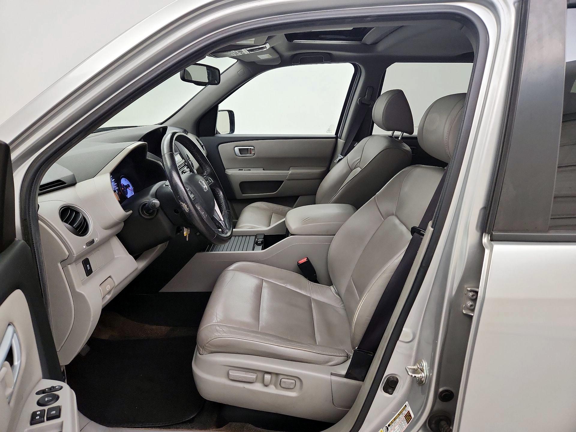 Thumbnail: 2013 Honda Pilot - 11