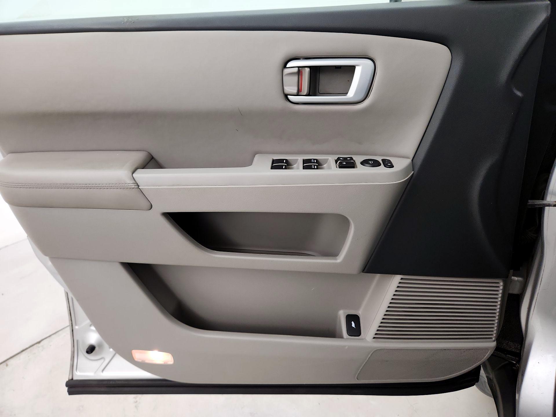 Thumbnail: 2013 Honda Pilot - 12
