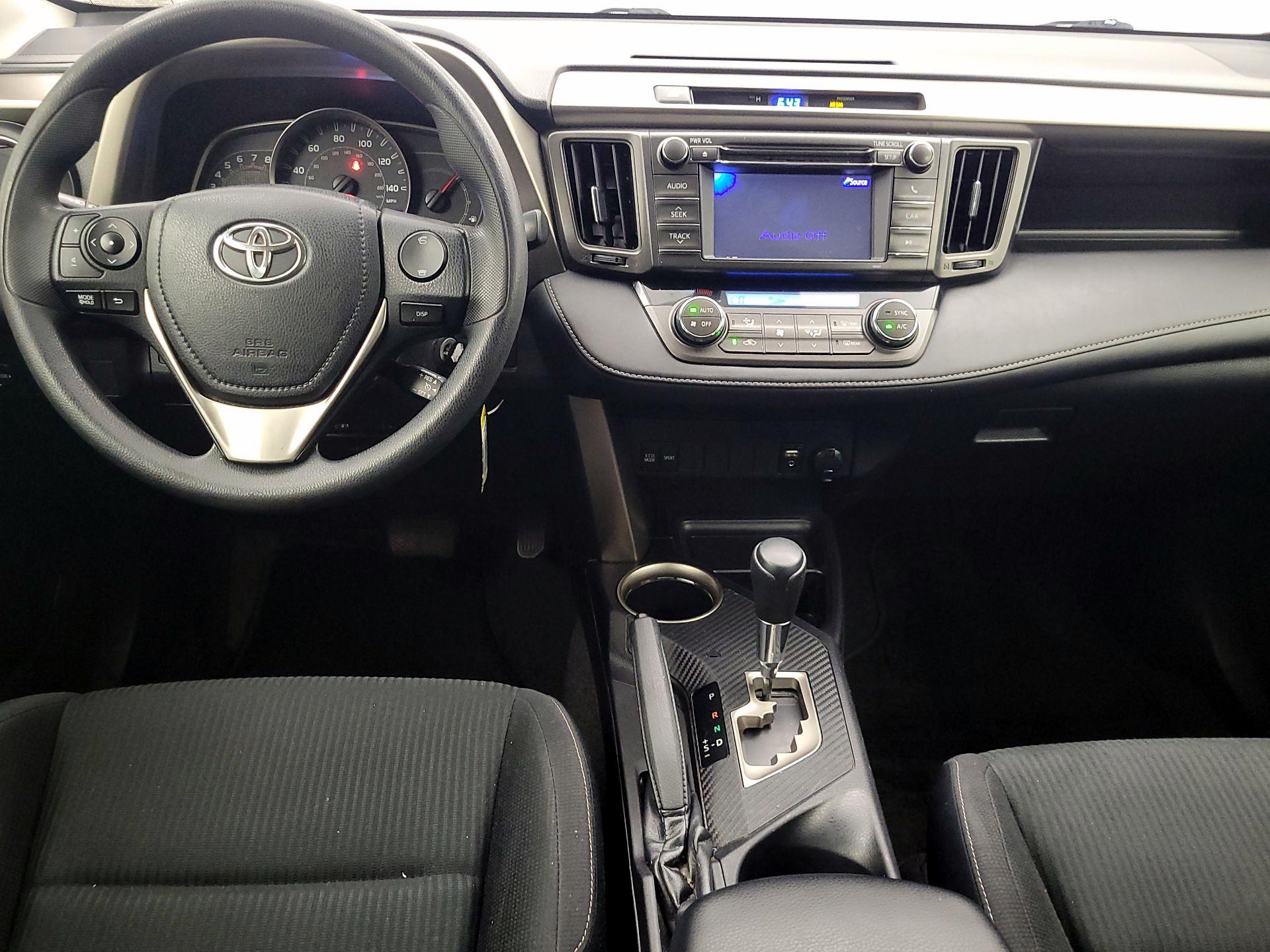 Thumbnail: 2013 Toyota RAV4 - 9