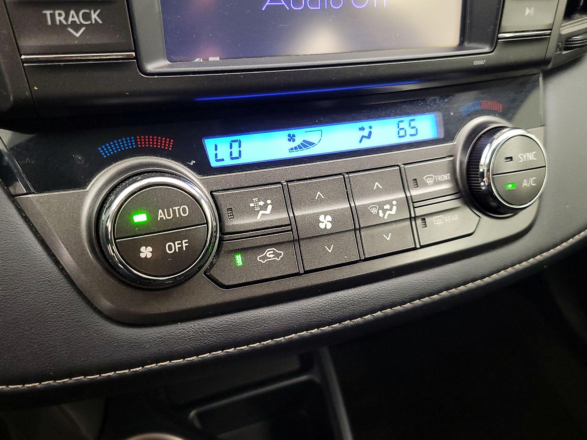Thumbnail: 2013 Toyota RAV4 - 16