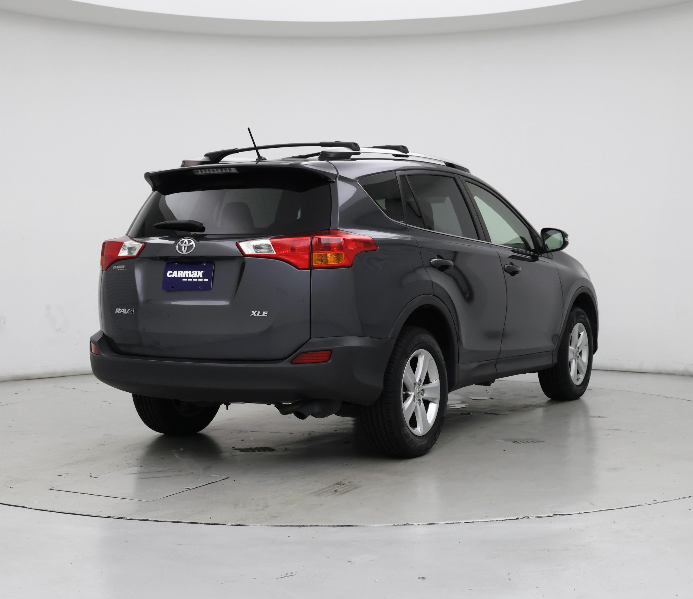 Thumbnail: 2013 Toyota RAV4 - 8