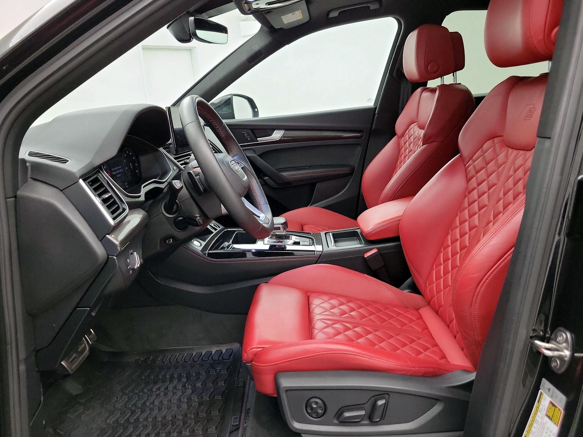 Thumbnail: 2022 Audi SQ5 - 11