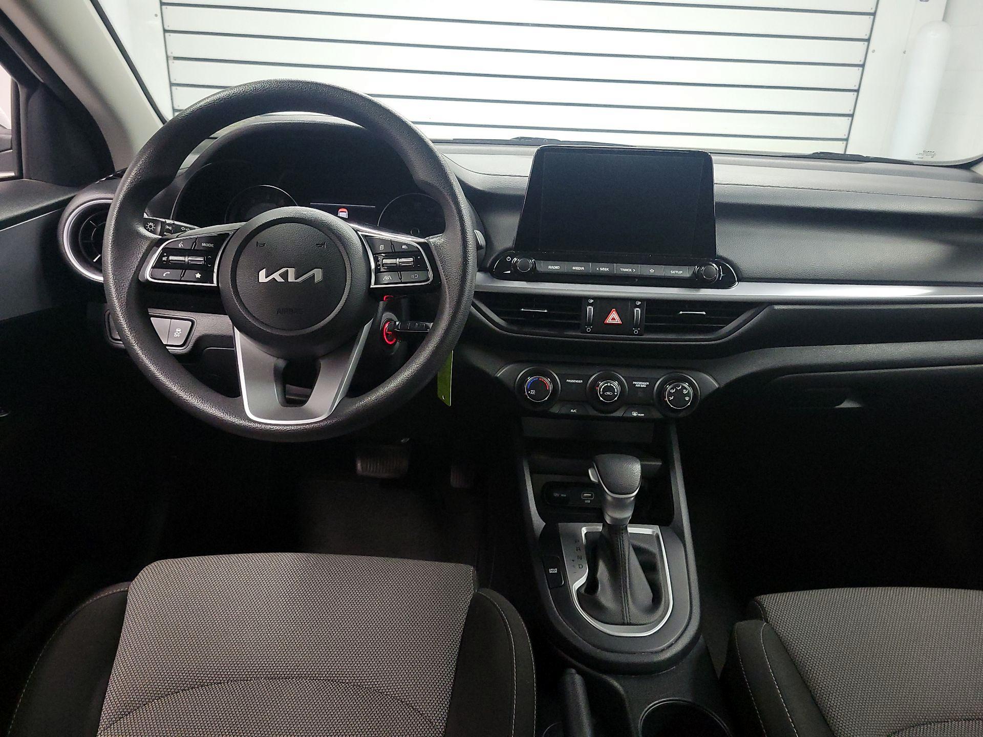 Thumbnail: 2024 Kia Forte - 9