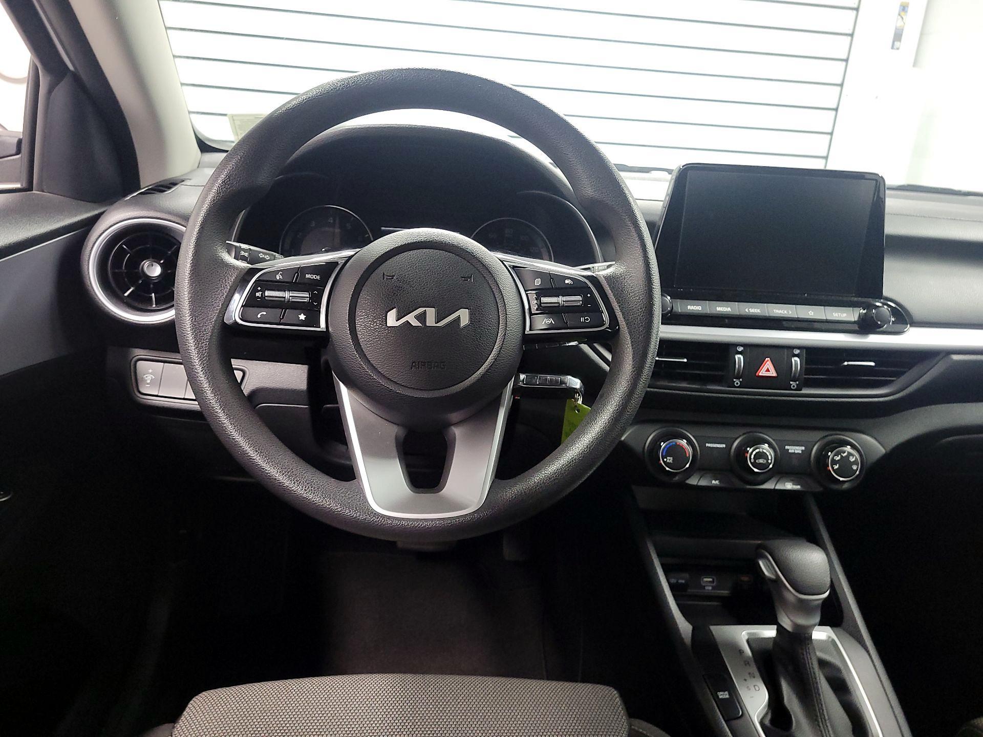 Thumbnail: 2024 Kia Forte - 10