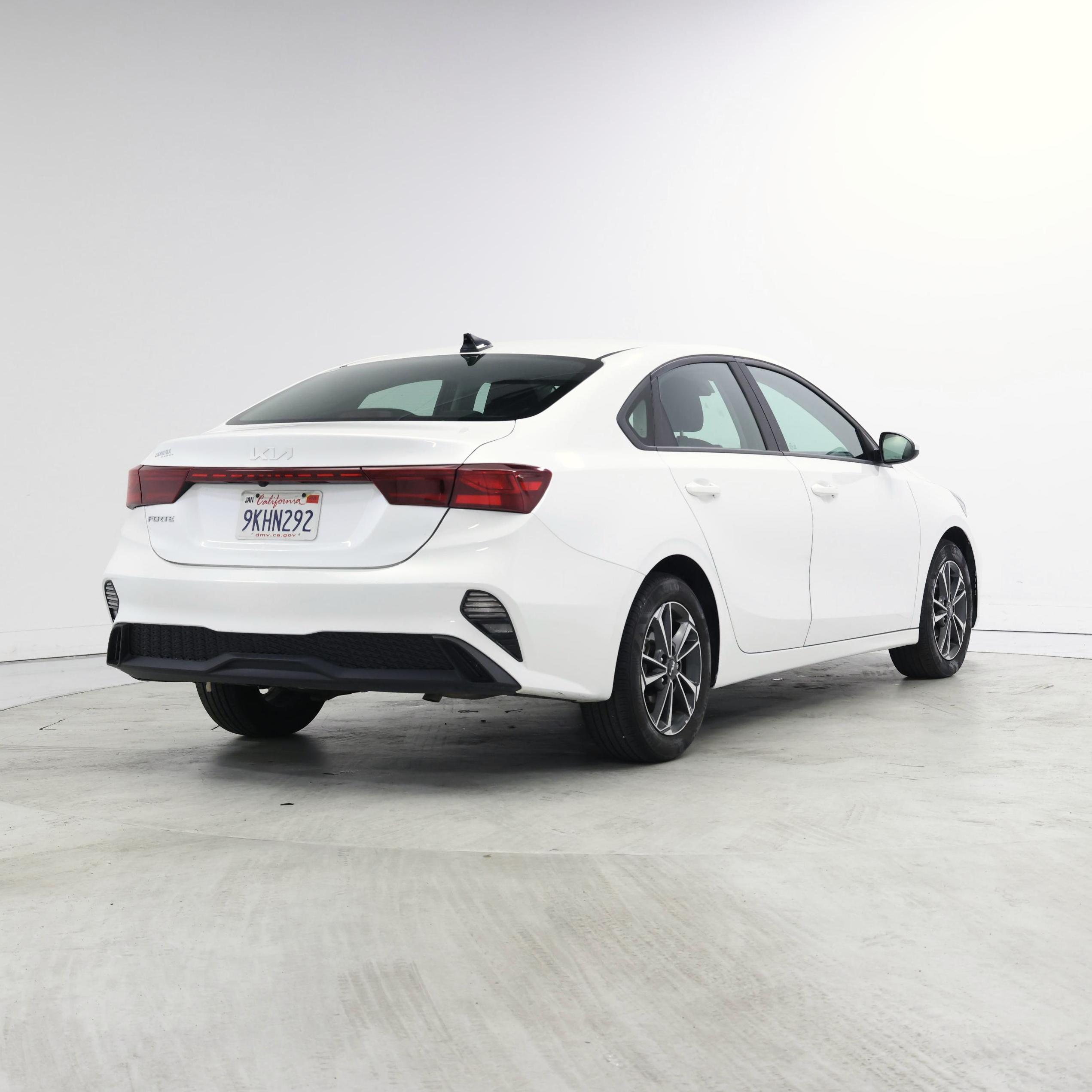 Thumbnail: 2024 Kia Forte - 8