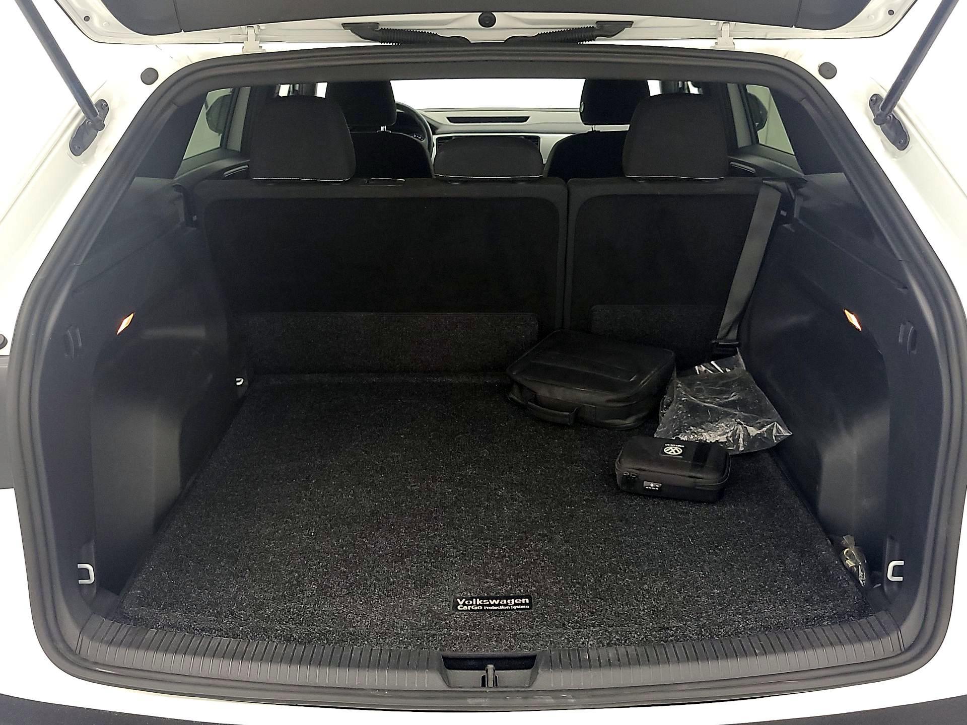Thumbnail: 2021 Volkswagen Atlas - 20
