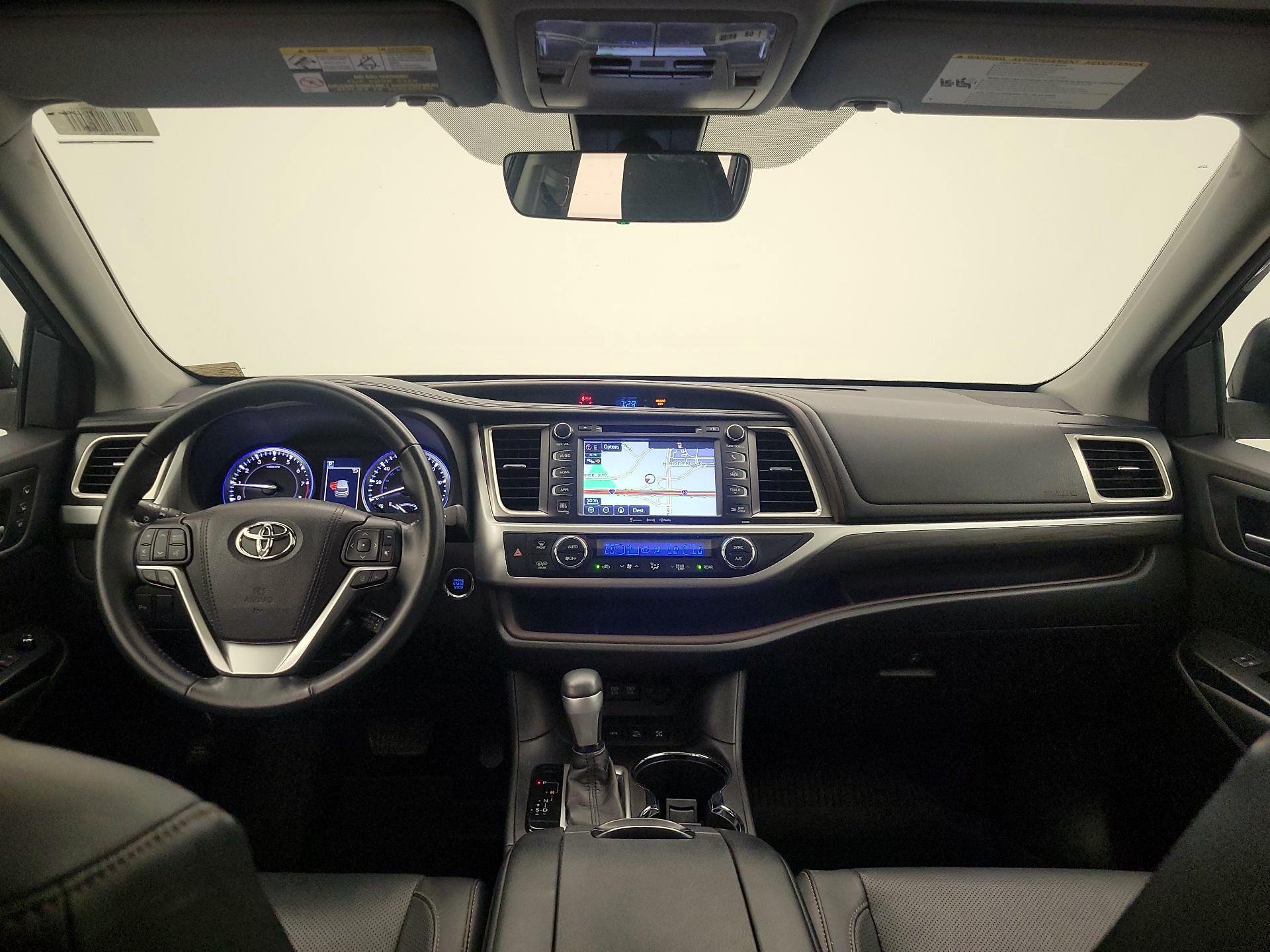 Thumbnail: 2018 Toyota Highlander - 9