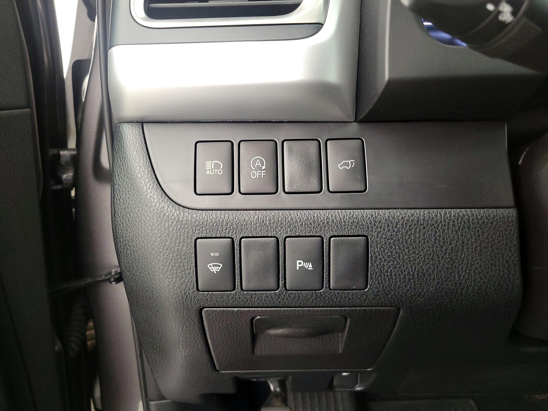 Thumbnail: 2018 Toyota Highlander - 13