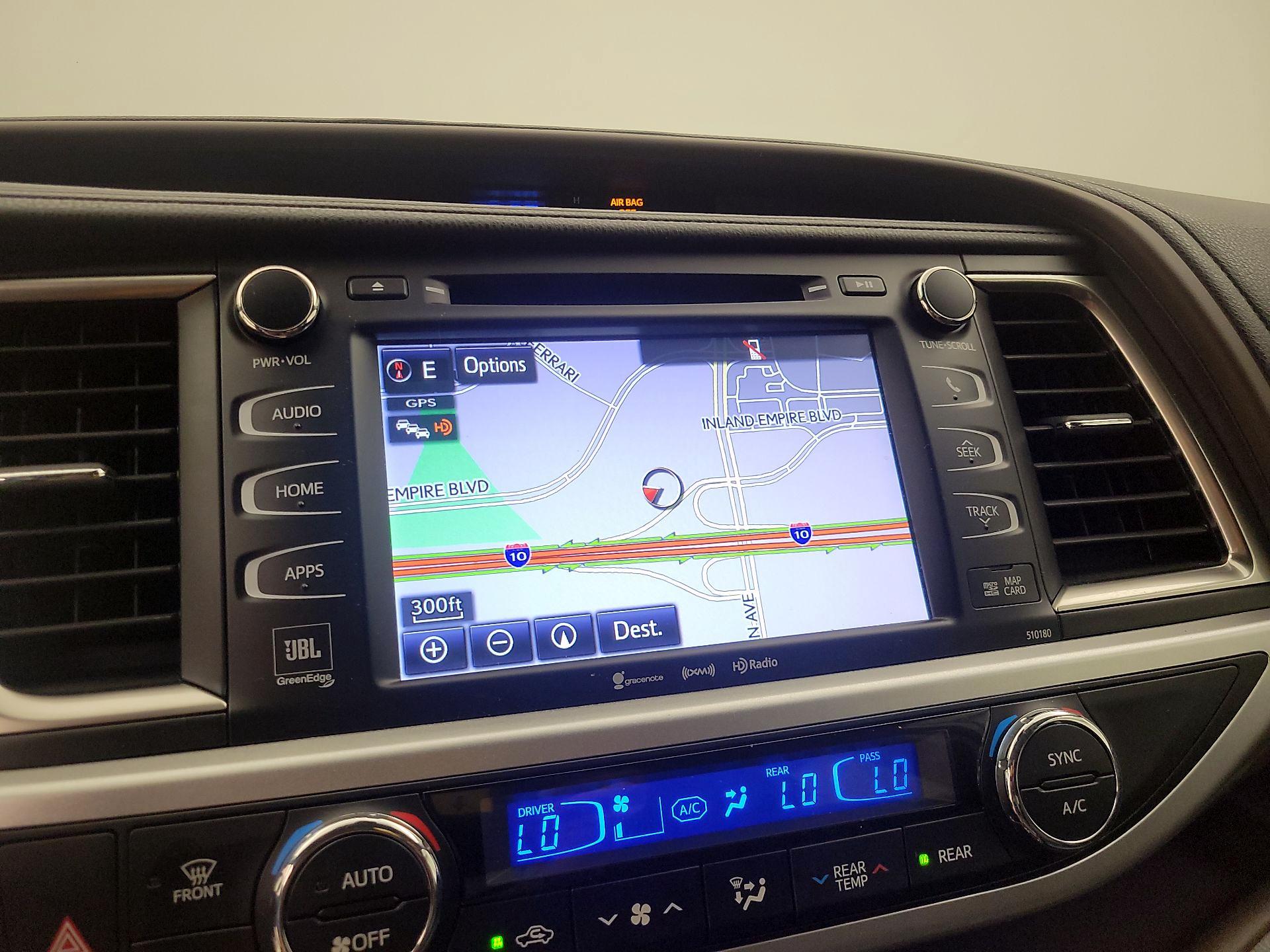 Thumbnail: 2018 Toyota Highlander - 14