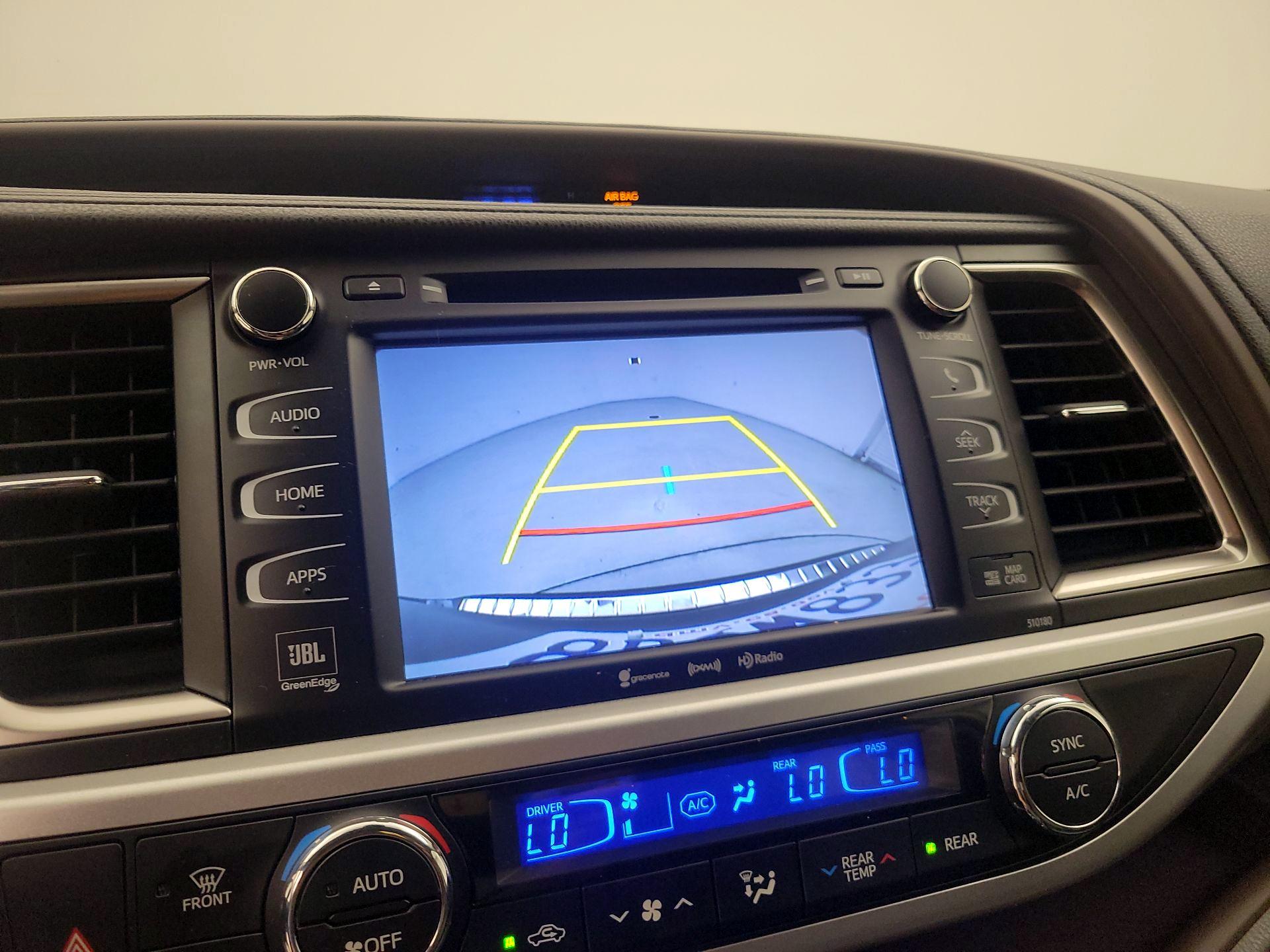Thumbnail: 2018 Toyota Highlander - 15
